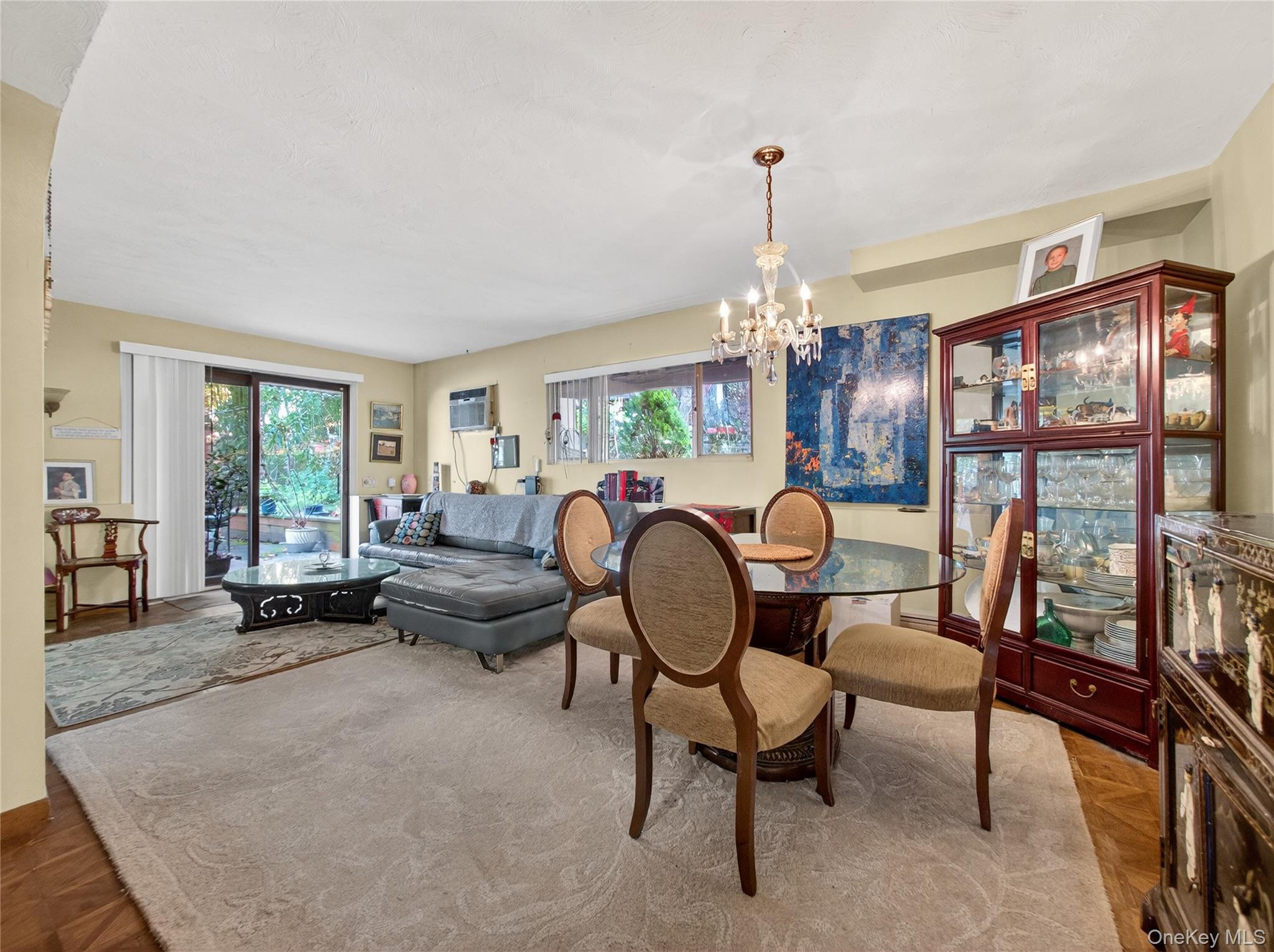 450 Valentine Avenue Property Photo 16
