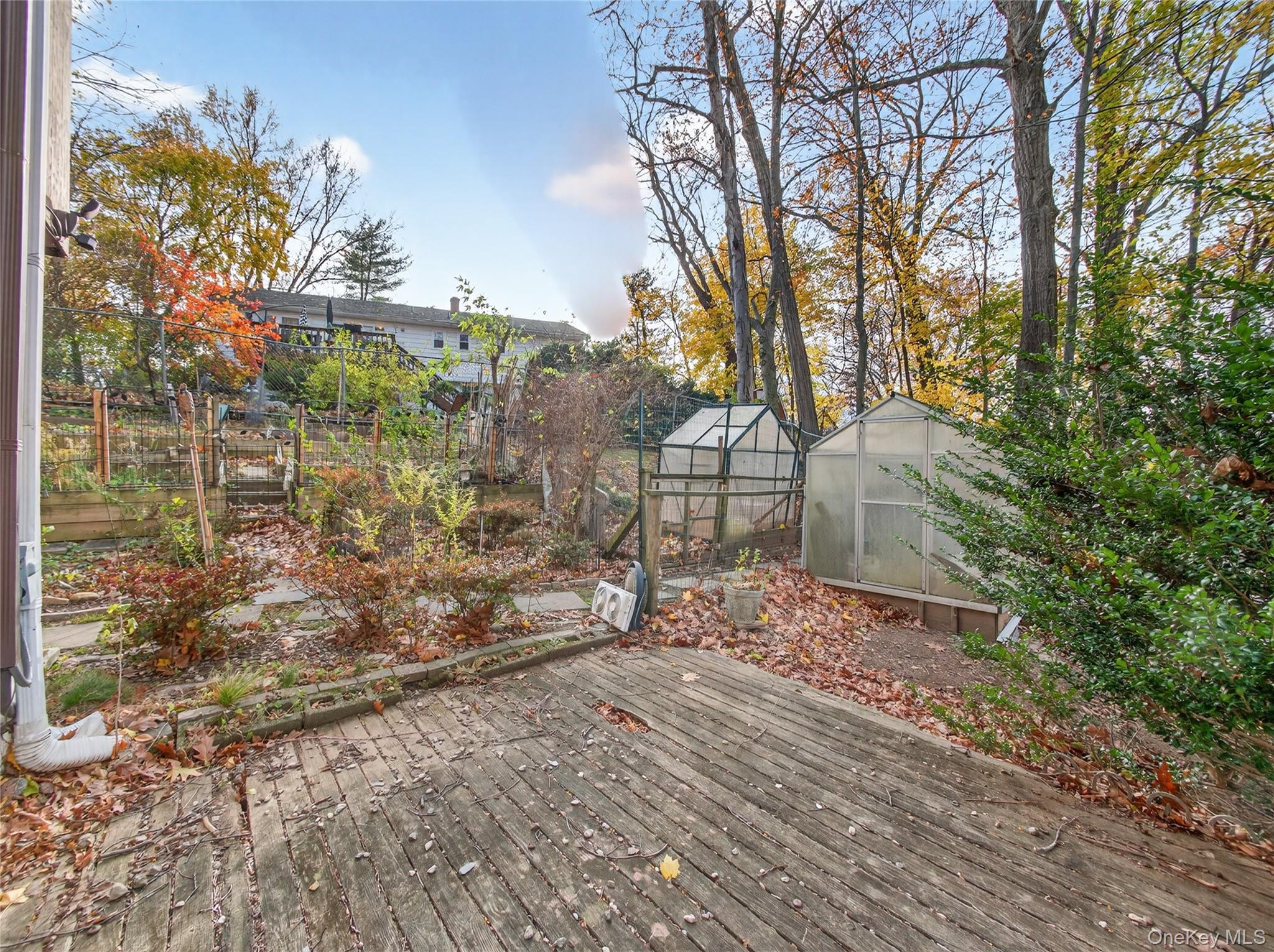 450 Valentine Avenue Property Photo 28