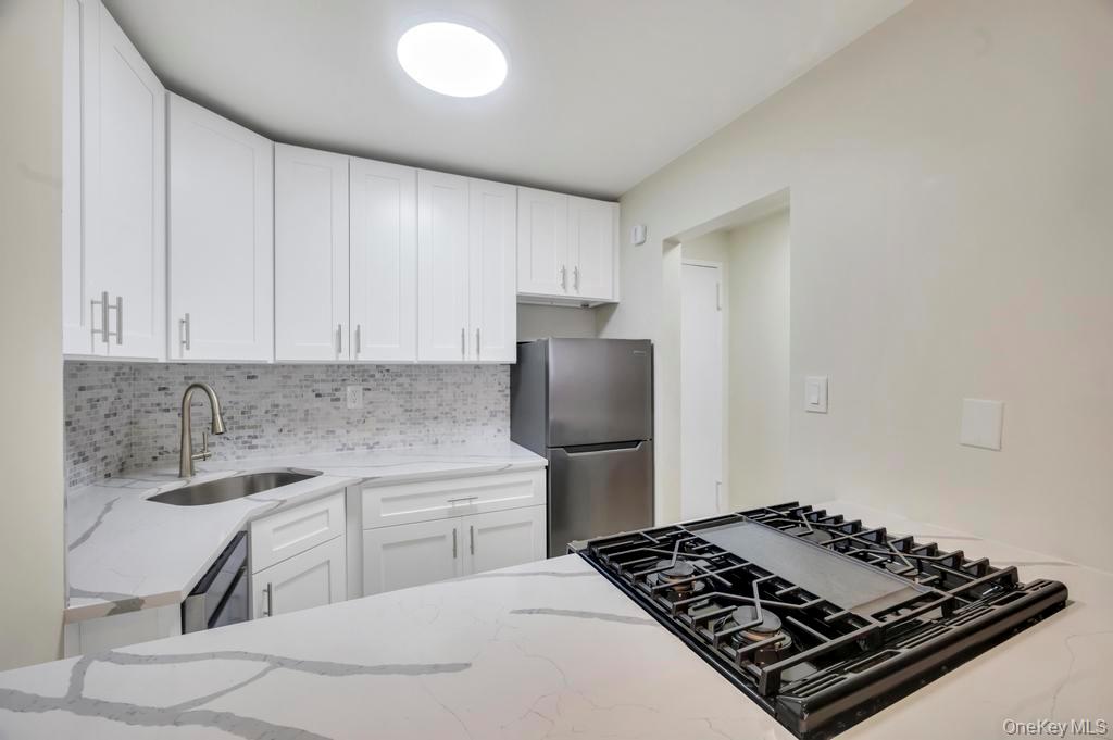 15038 Union Turnpike 12k Property Photo 9