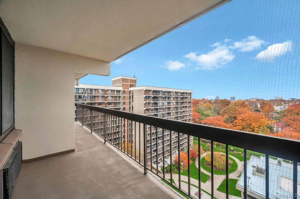 15038 Union Turnpike 12k Property Photo 16