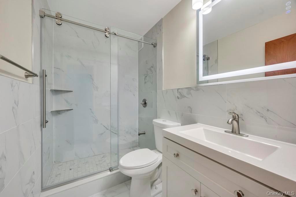 15038 Union Turnpike 12k Property Photo 20