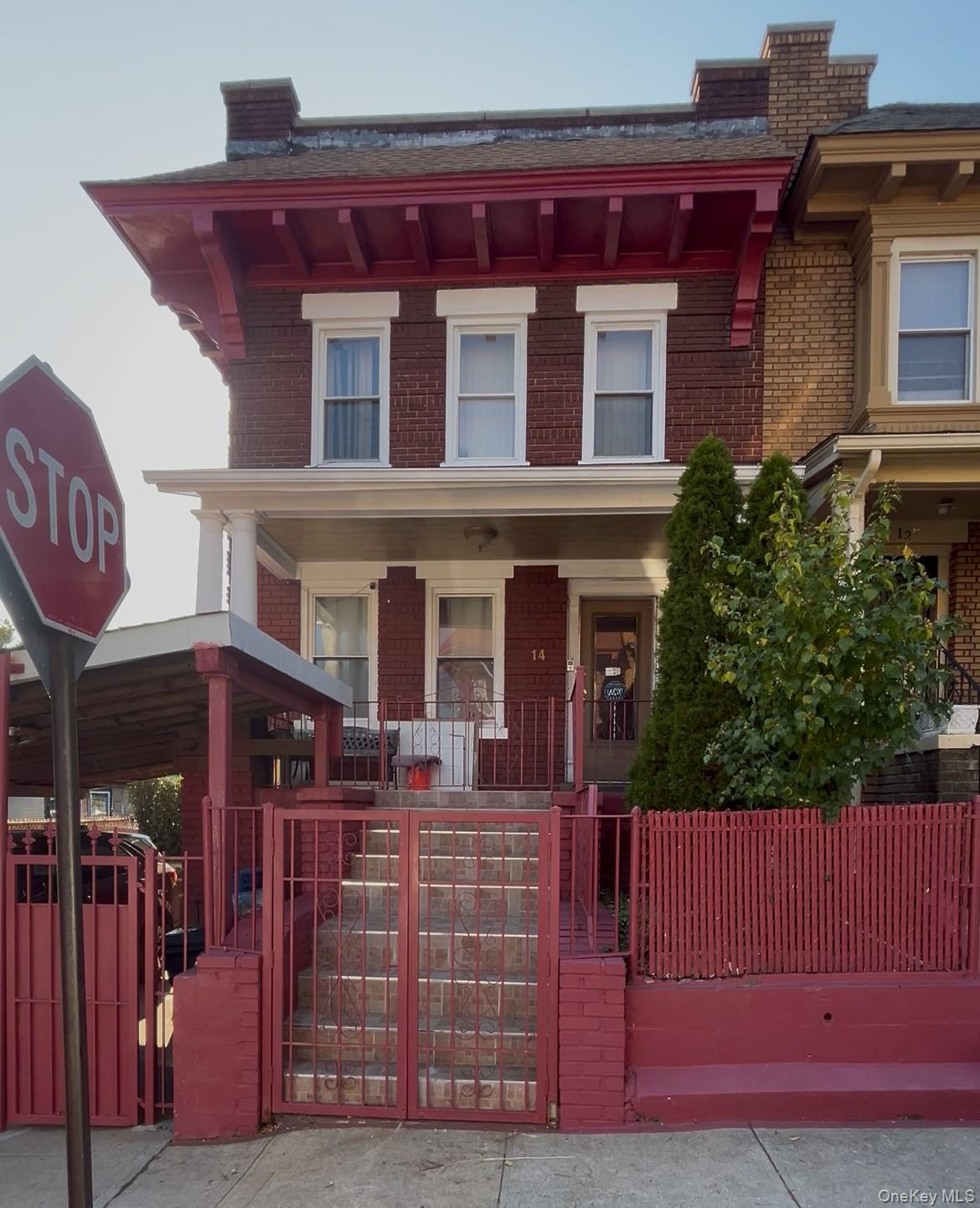 14 Van Siclen Court Property Photo 1