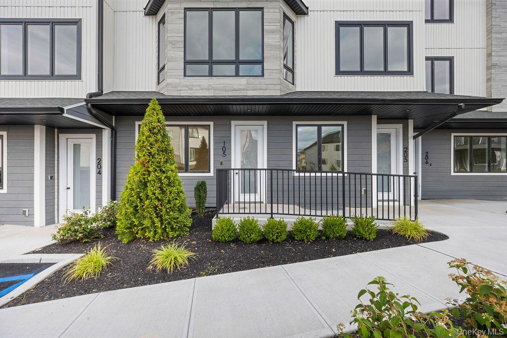 472 W Central Avenue 105 Property Photo 1