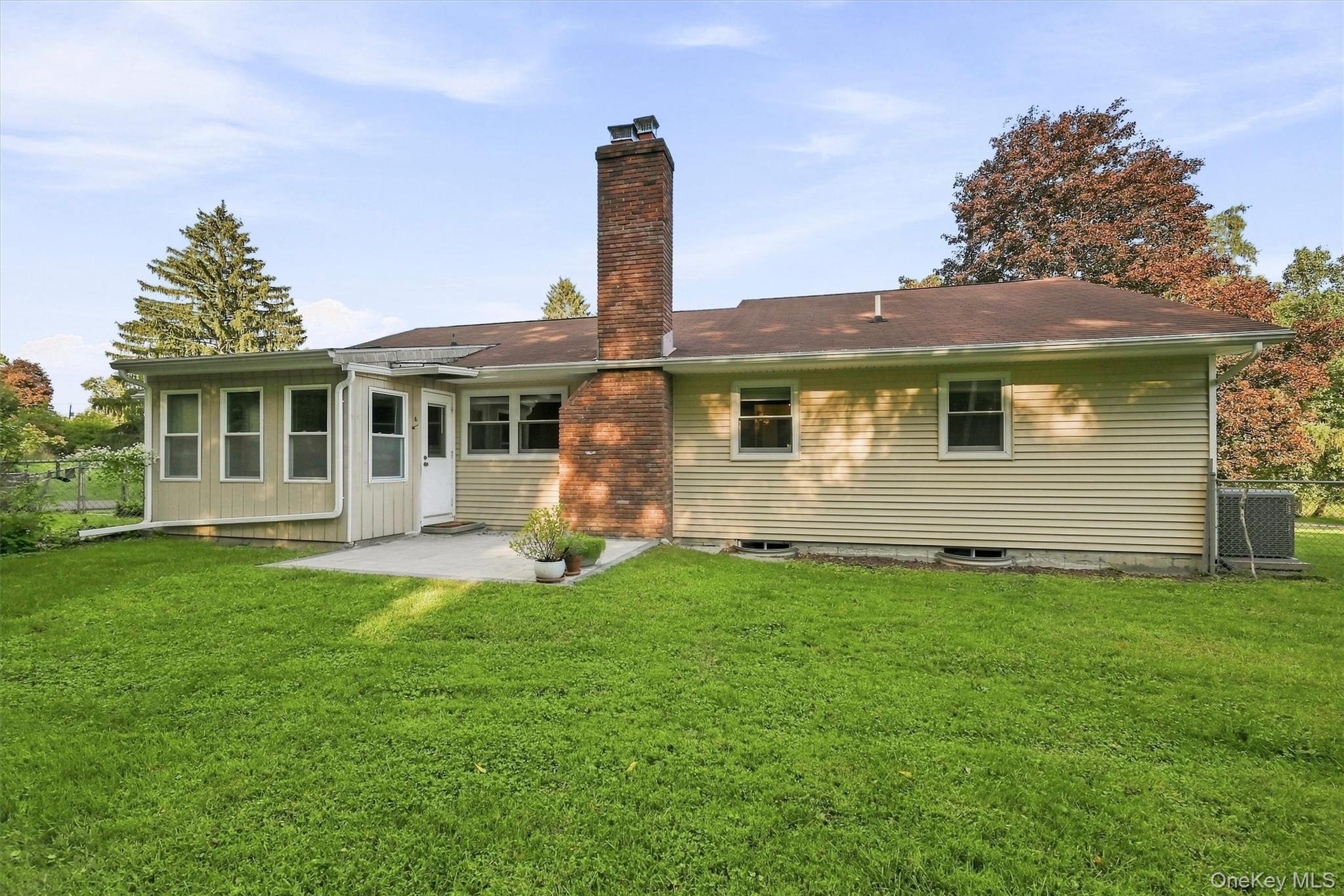 14 Pond Hill Avenue Property Photo 4