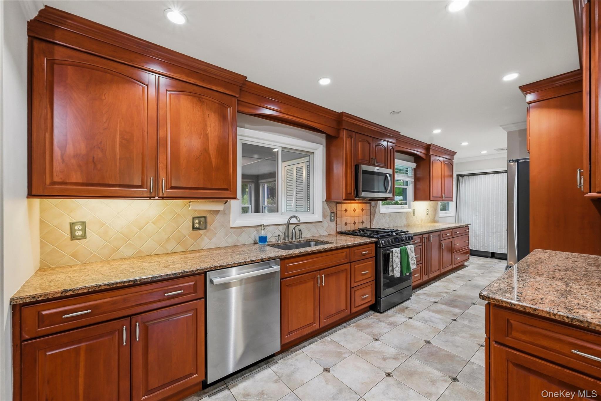 14 Pond Hill Avenue Property Photo 14