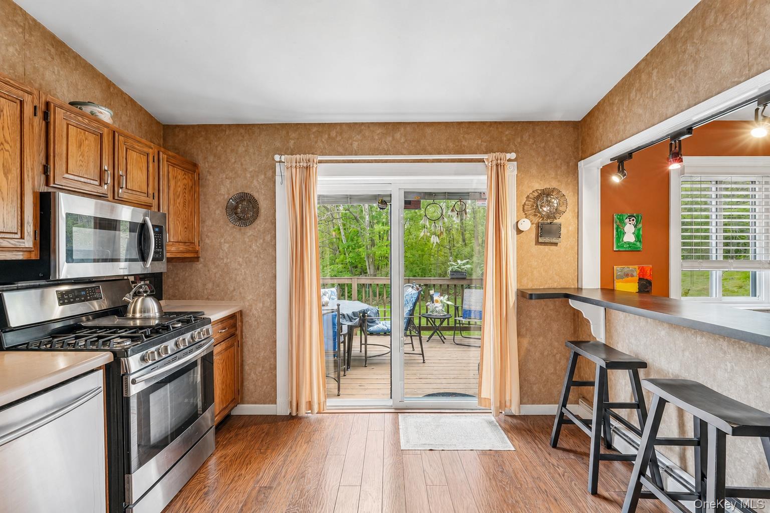 105 Shaker Court Property Photo 8