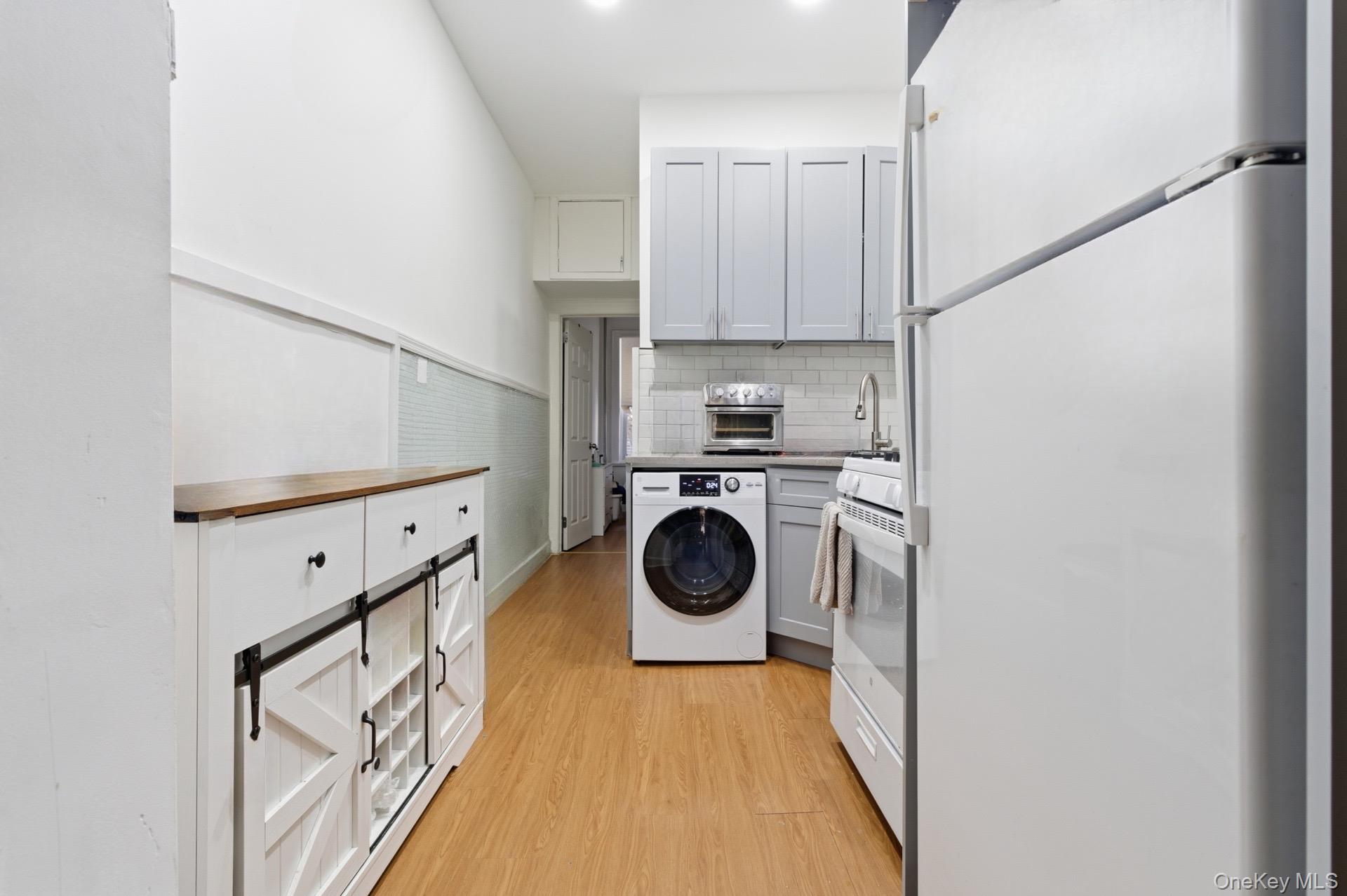 255 Saint Nicholas Avenue Property Photo 3