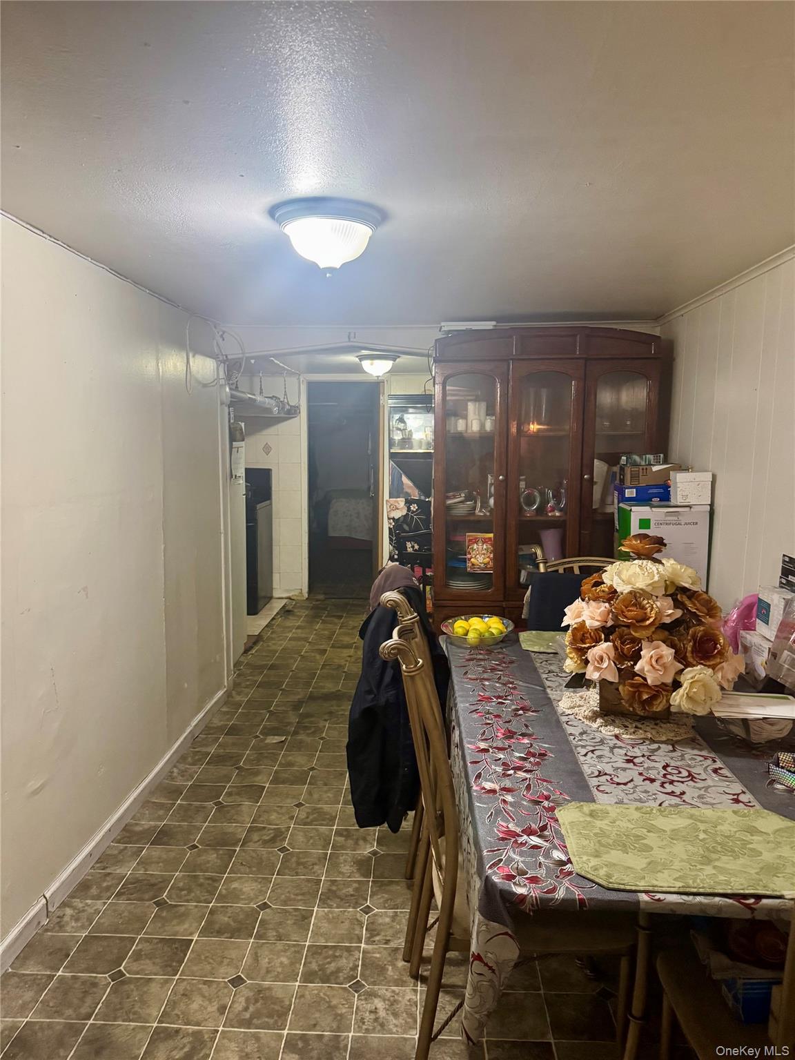 182 Lincoln Avenue Property Photo 7