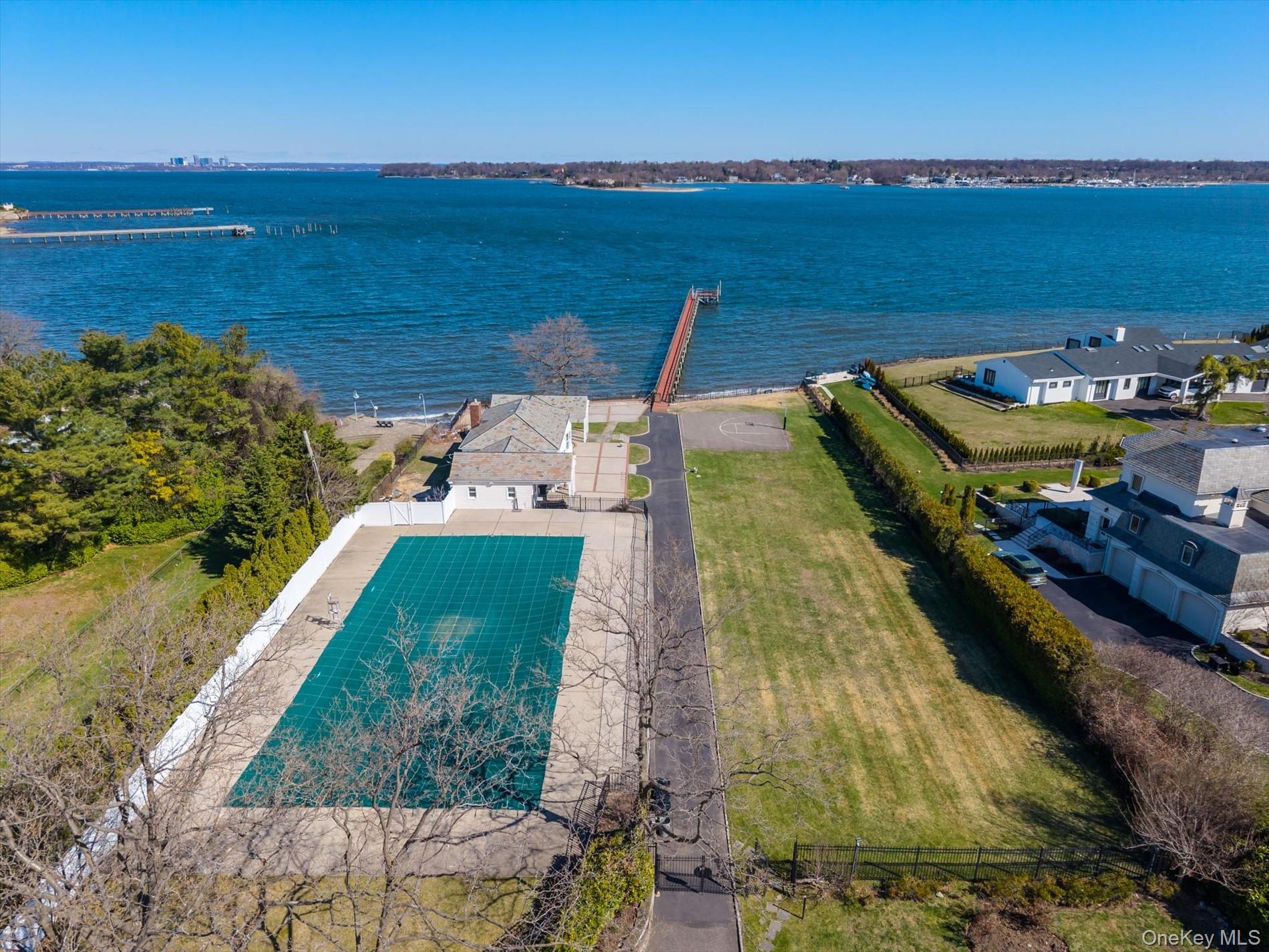 33 Harbour Road Property Photo 7
