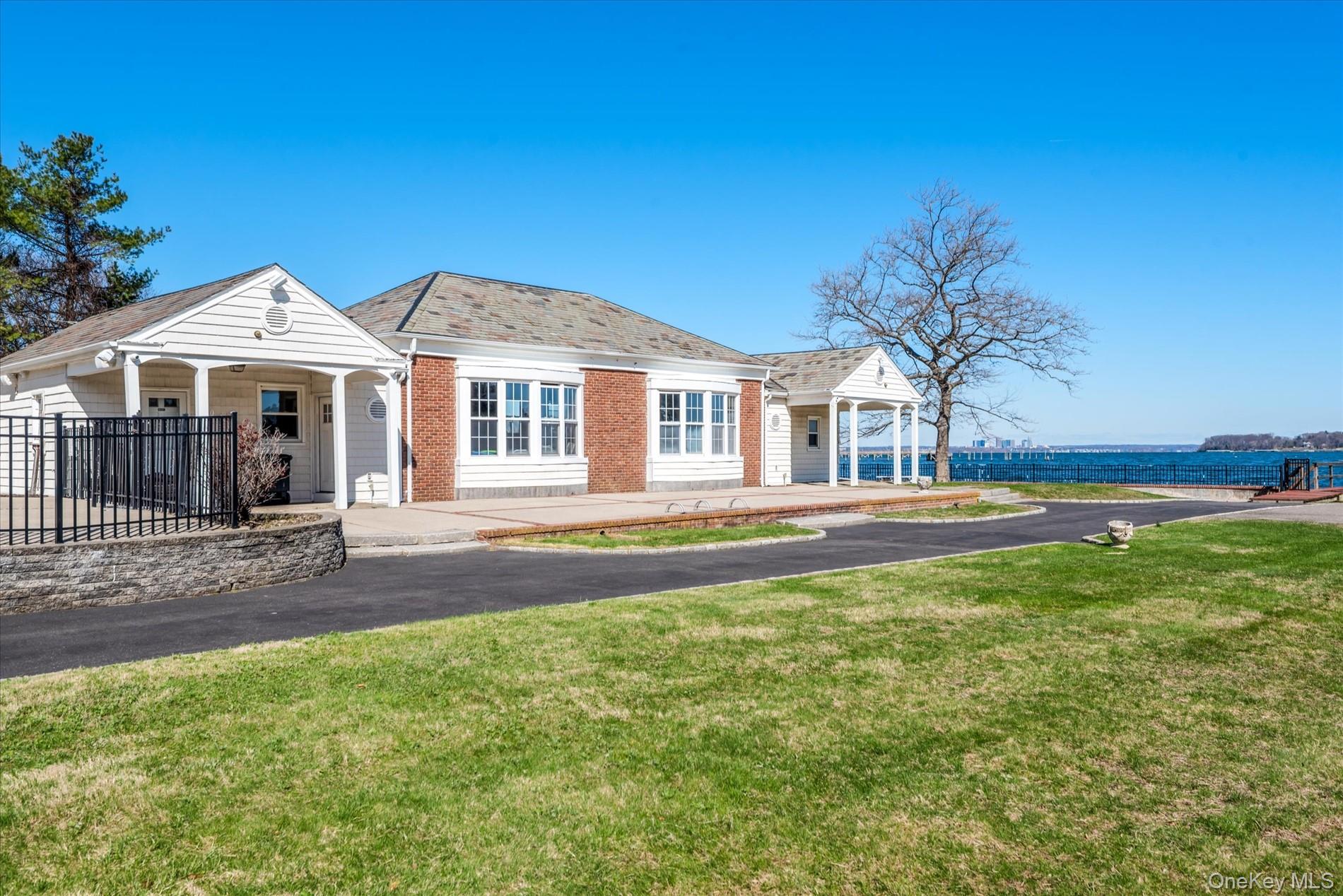 33 Harbour Road Property Photo 8