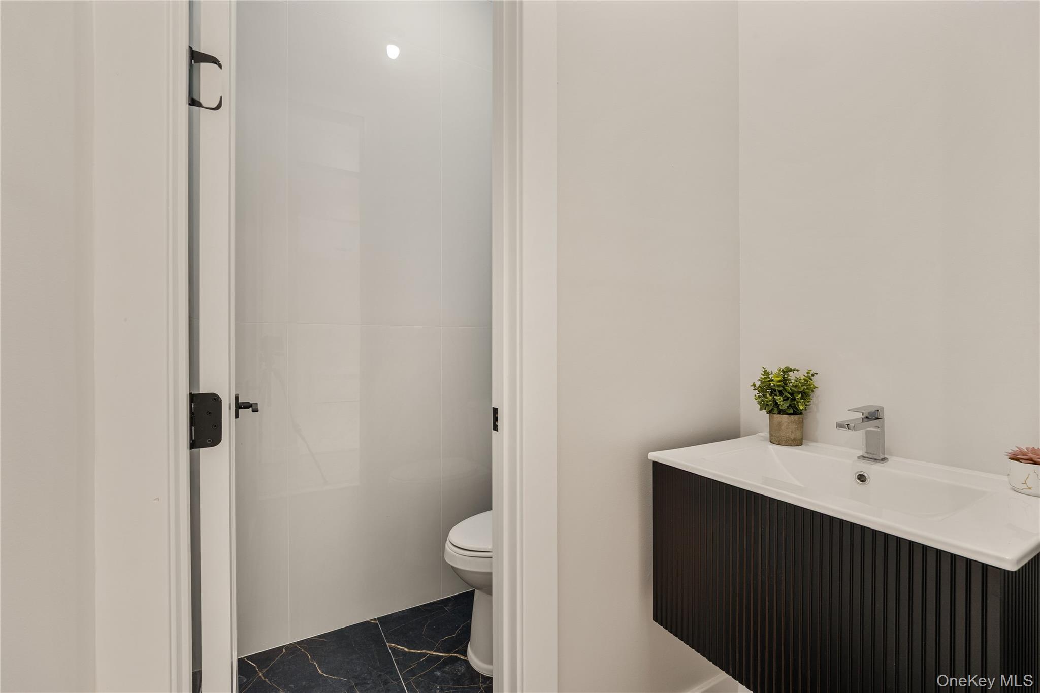 17 Lazer Court 202 Property Photo 13