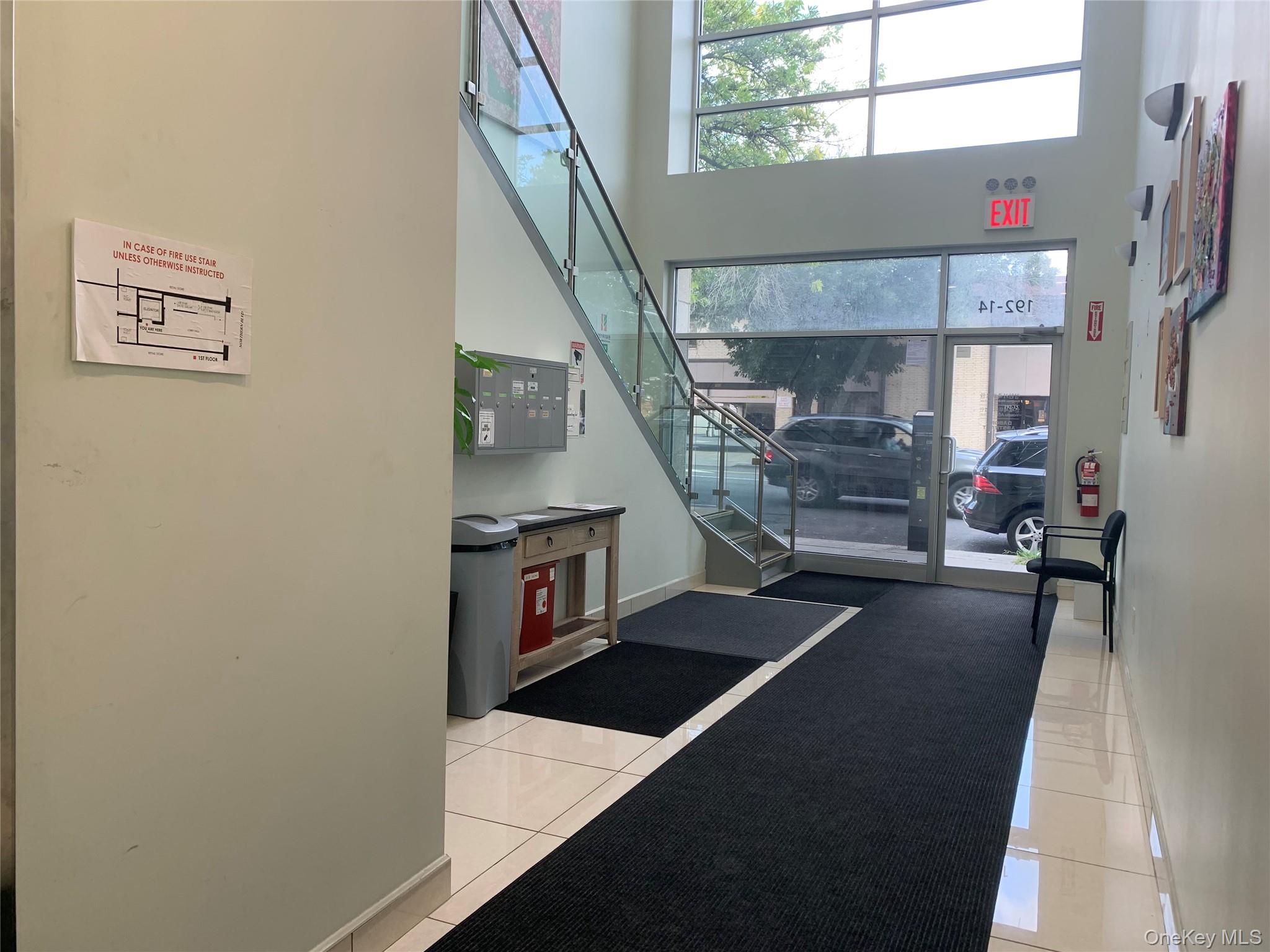 192-14 Northern Boulevard Property Photo 3
