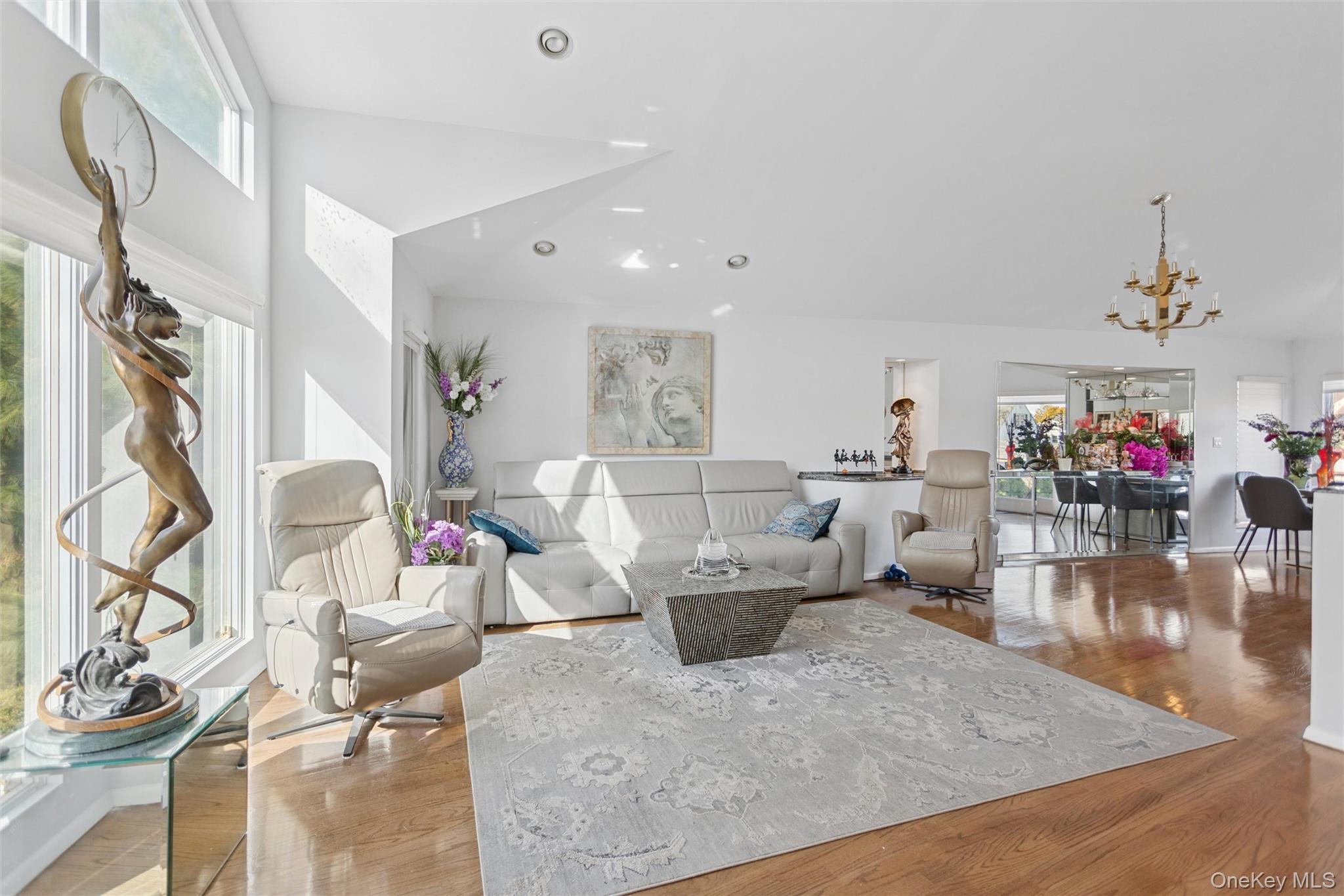 2729 Shore Drive Property Photo 5