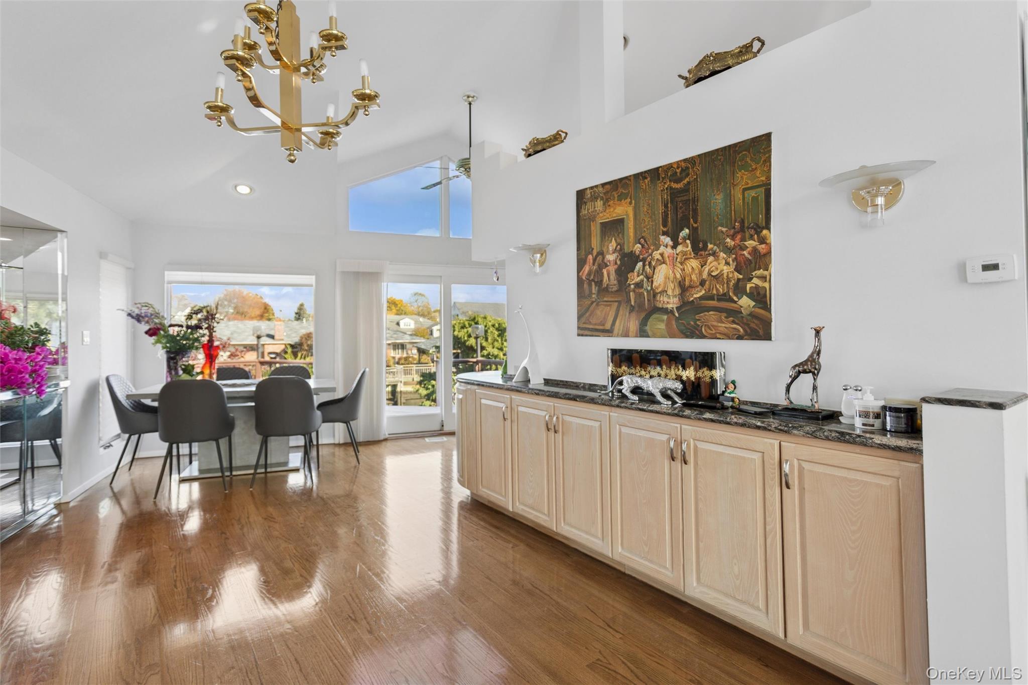 2729 Shore Drive Property Photo 8