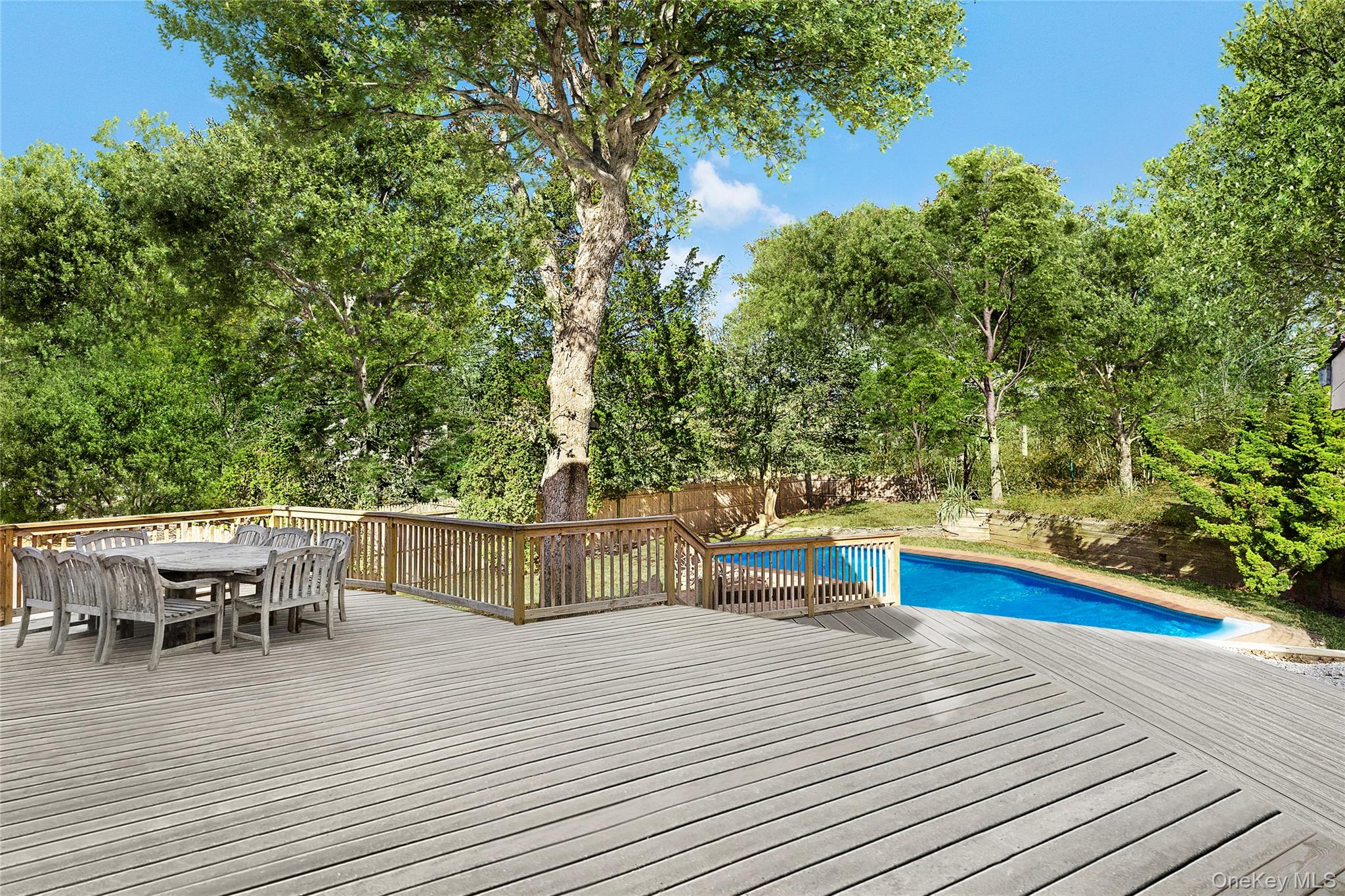 16 Peconic Road Property Photo 11