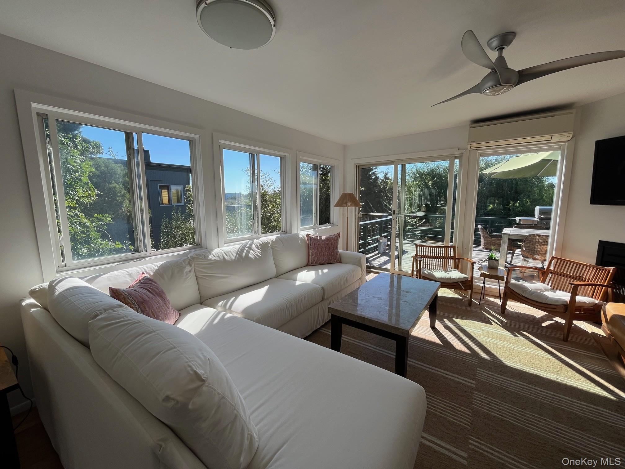 150 Clipper Roadway Property Photo 2