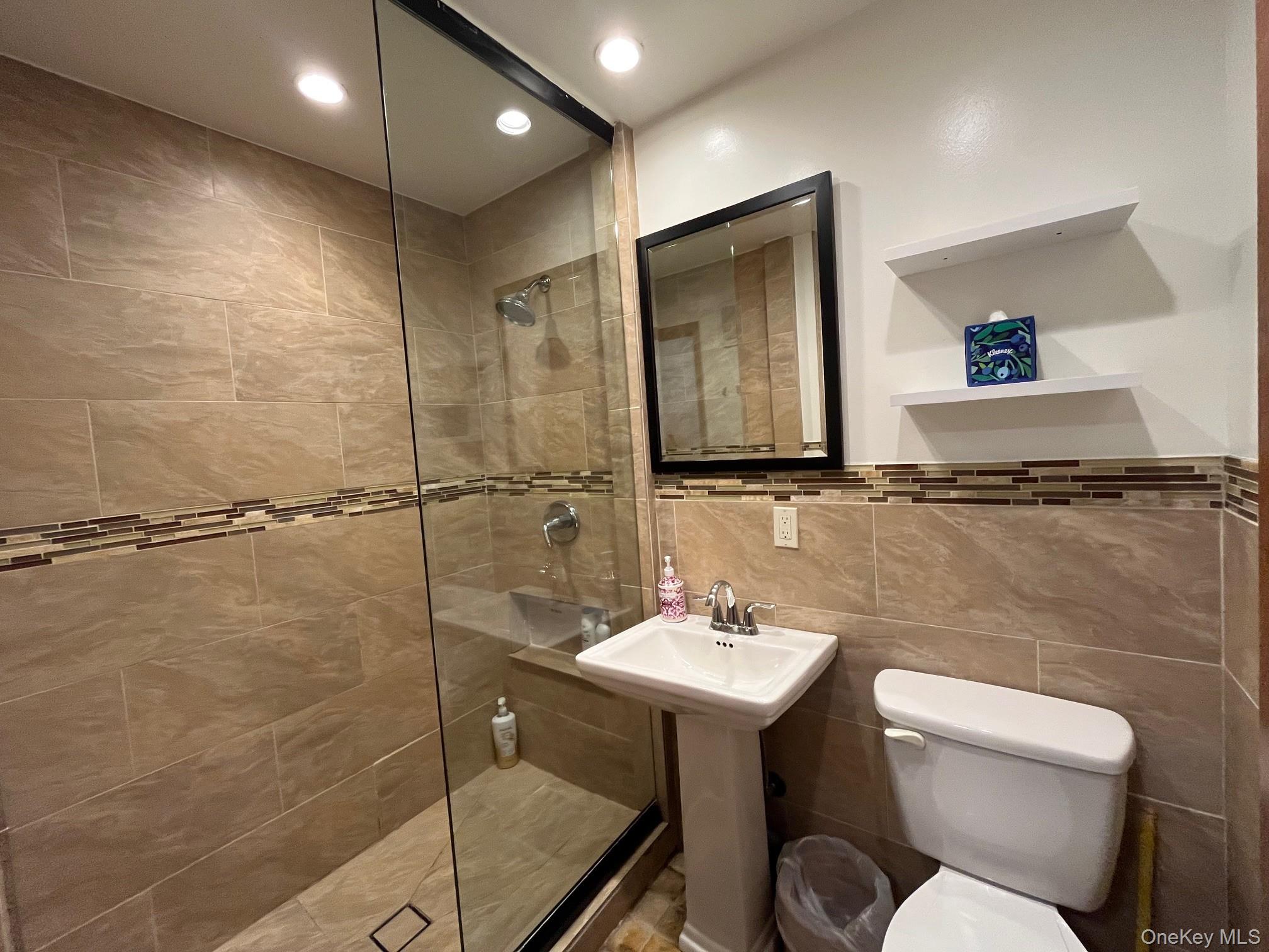 150 Clipper Roadway Property Photo 17