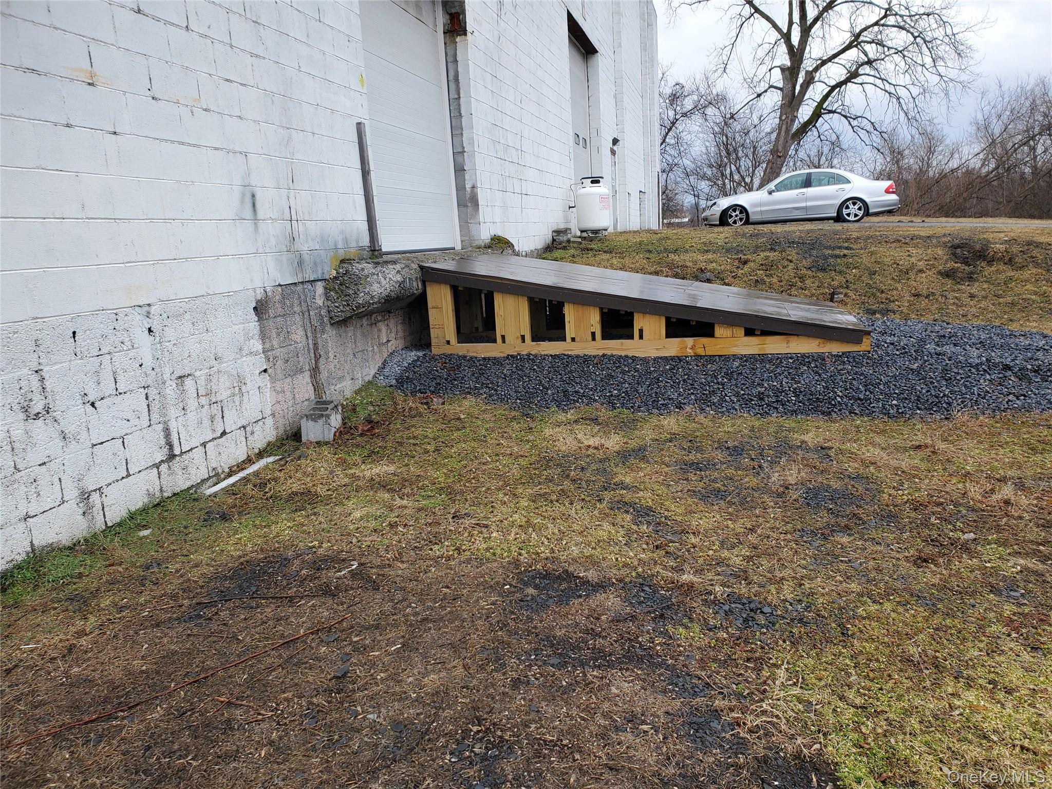 41 Transport Lane Property Photo 8