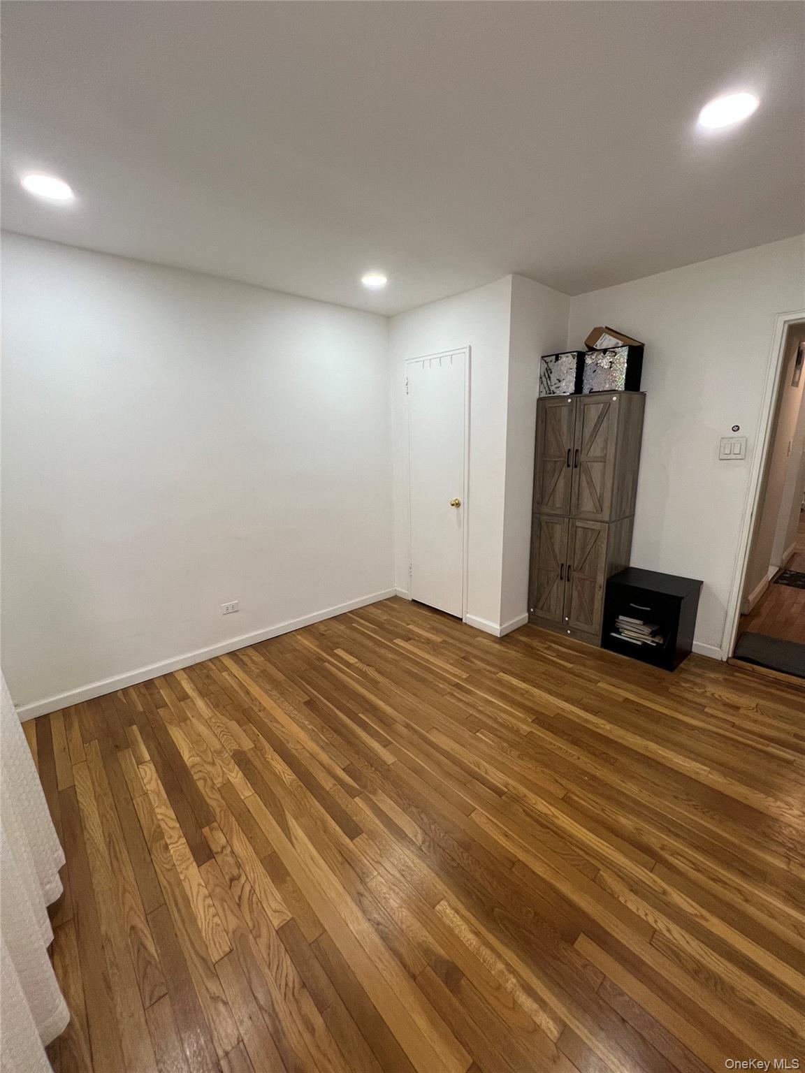 94-10 59th Avenue 2j Property Photo 21