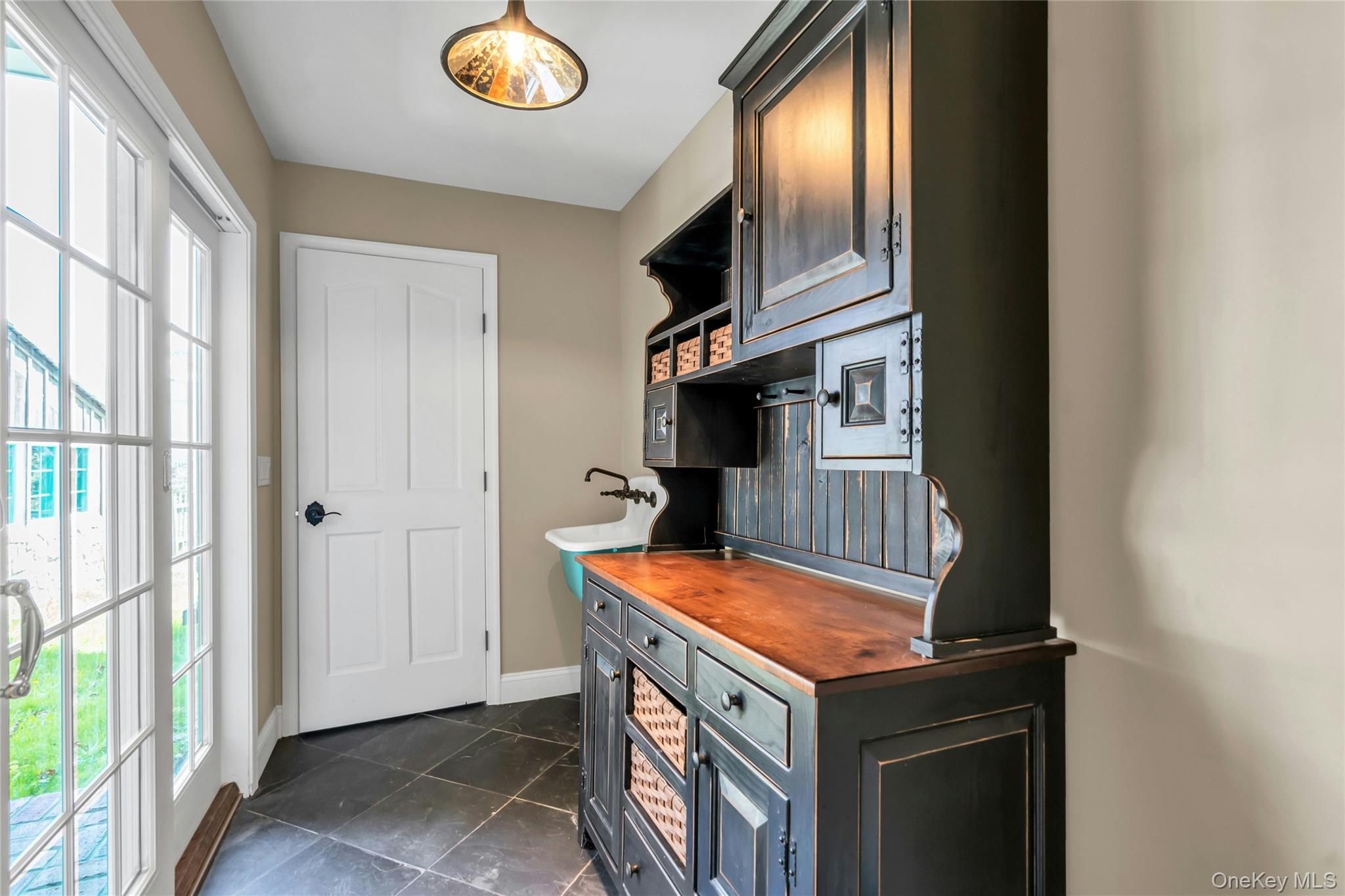 249 Gerritsen Avenue Property Photo 29