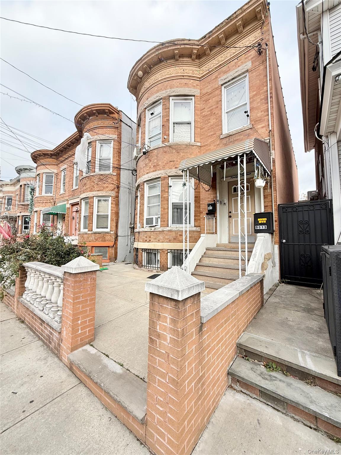 9013 77th Street Property Photo 3