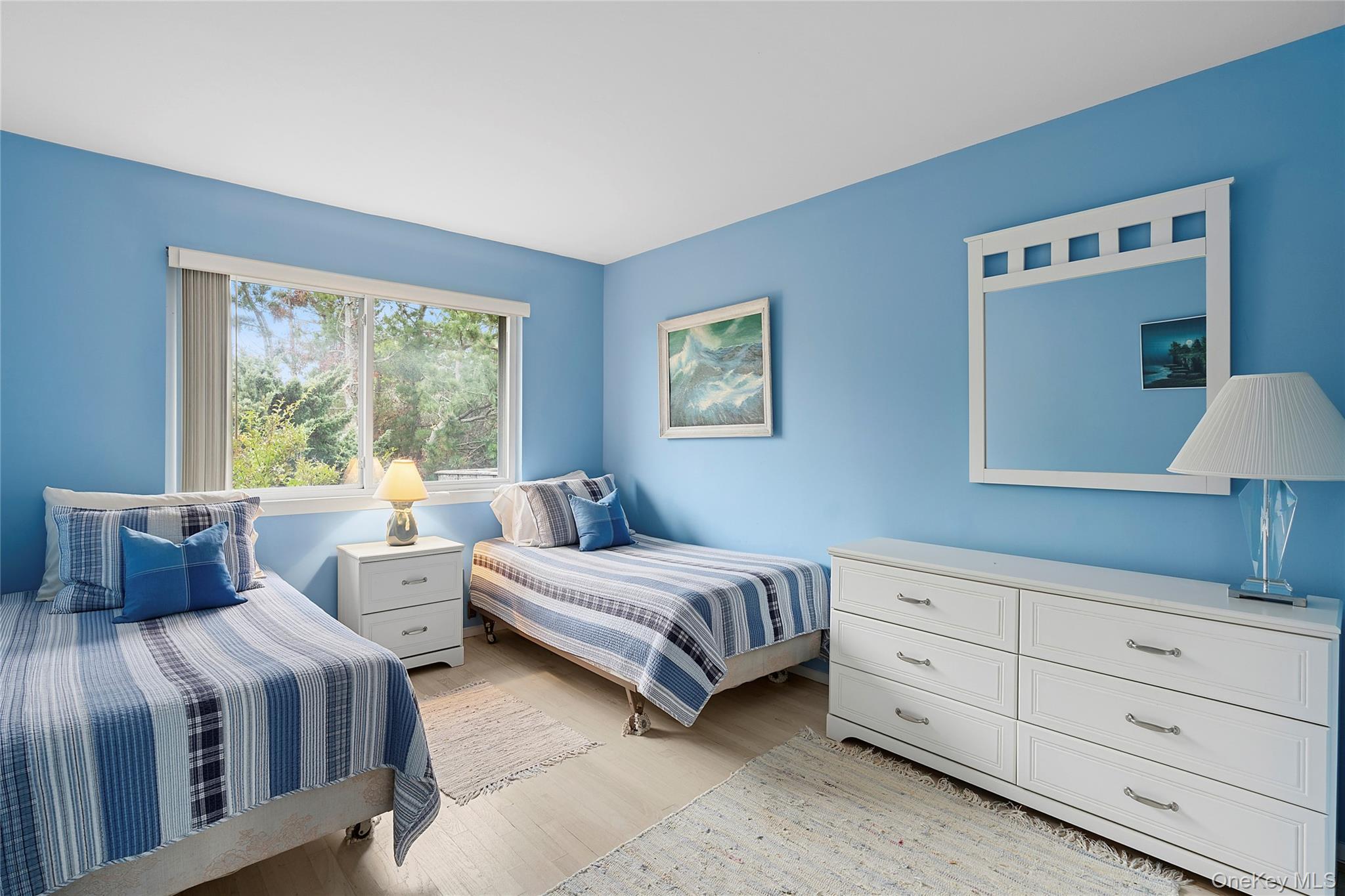 542 Dune Road Property Photo 8