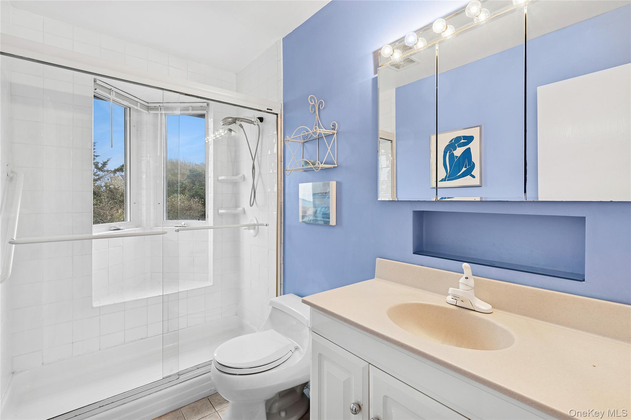 542 Dune Road Property Photo 12