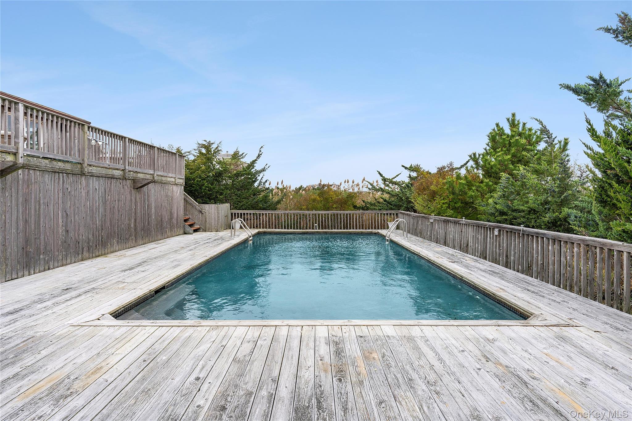 542 Dune Road Property Photo 15
