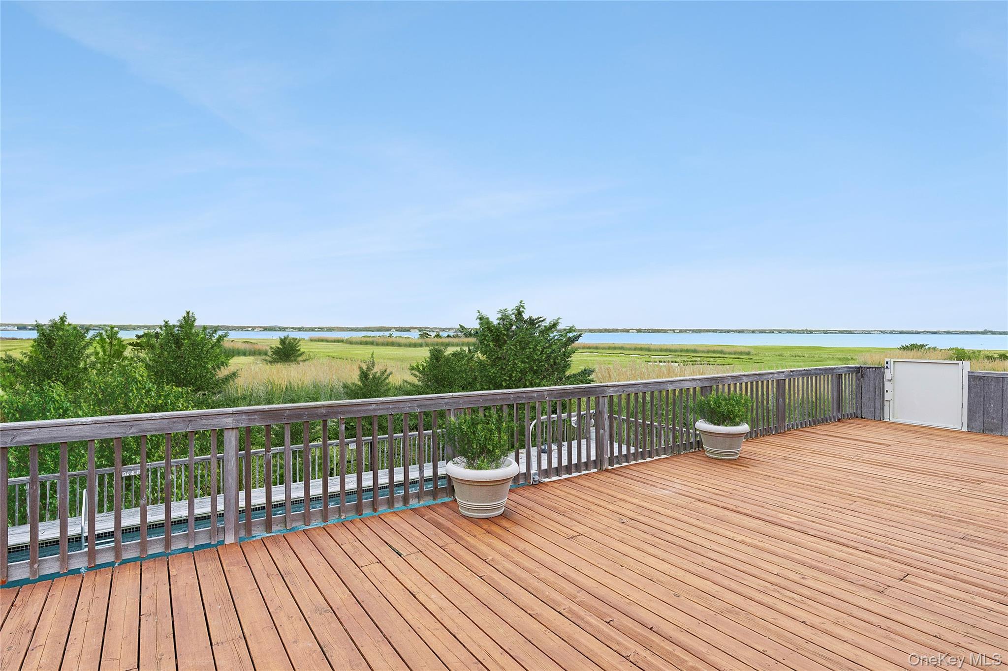542 Dune Road Property Photo 20
