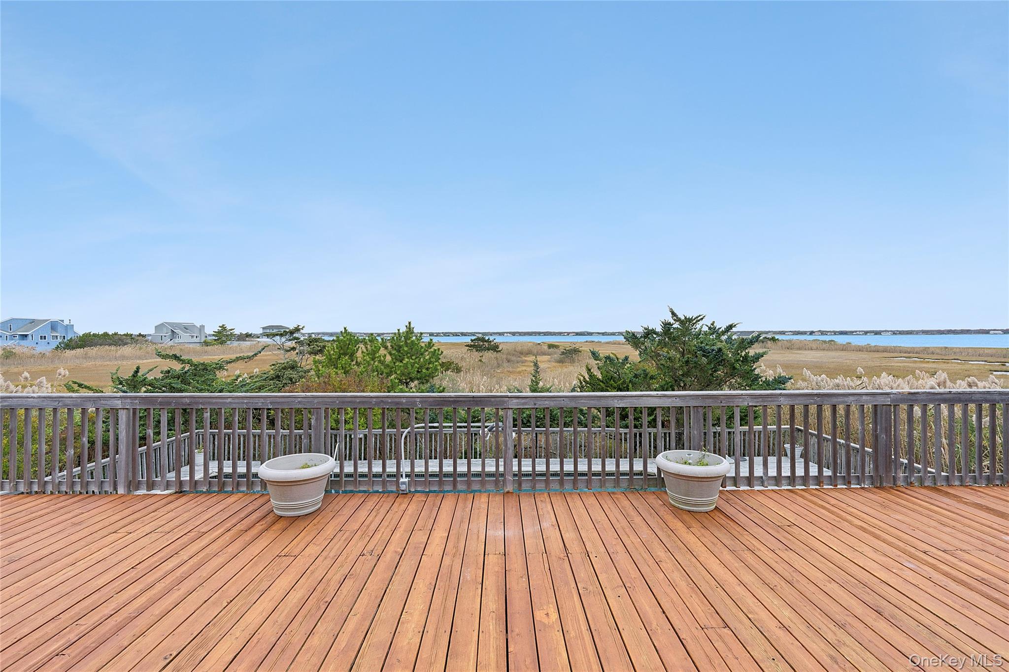 542 Dune Road Property Photo 21