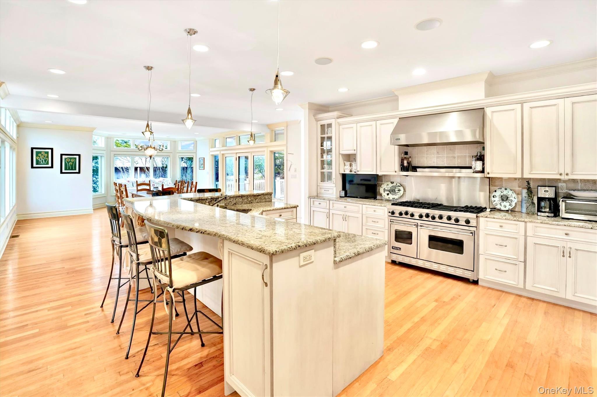 605 Dune Road Property Photo 11