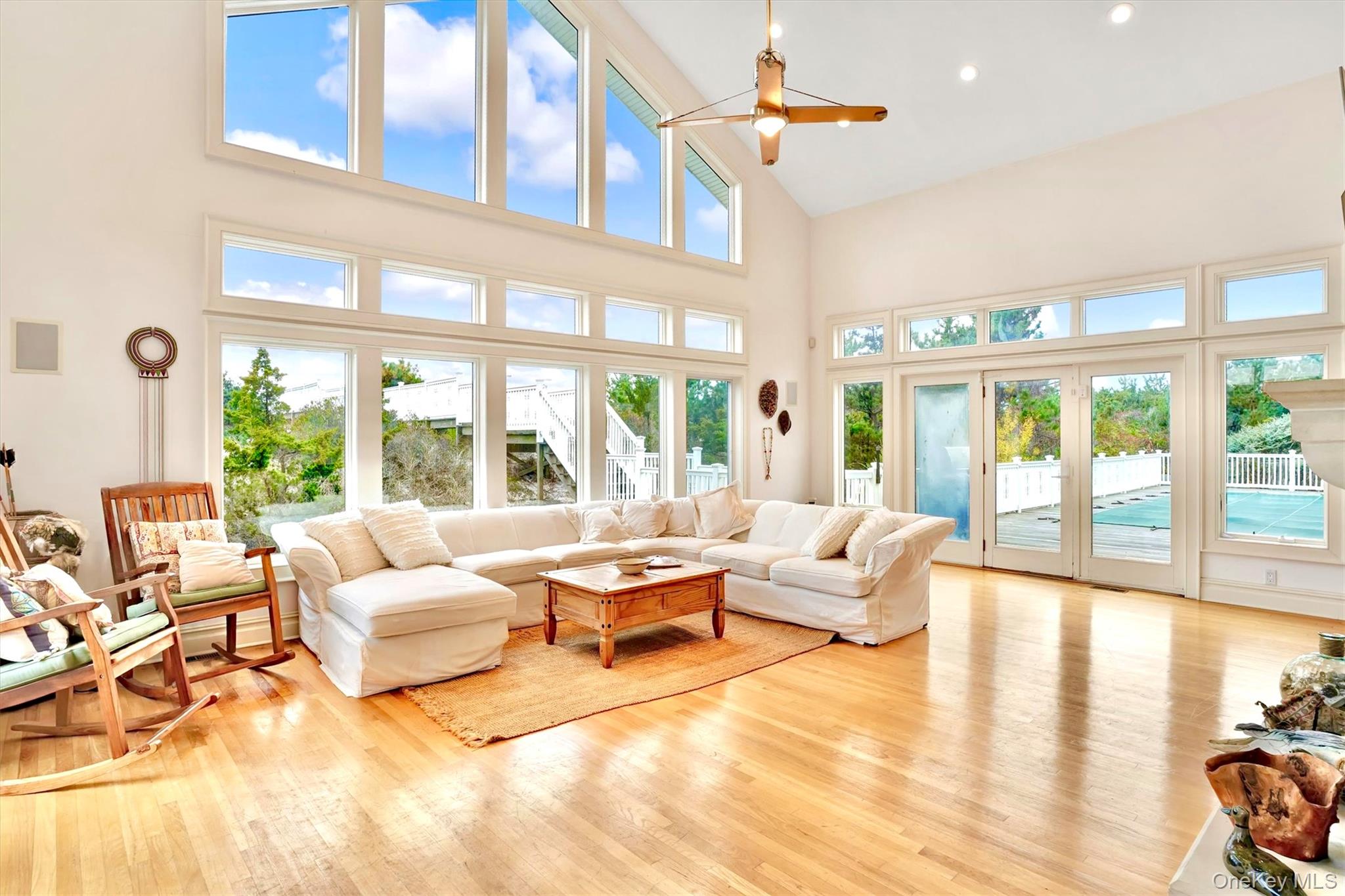 605 Dune Road Property Photo 16