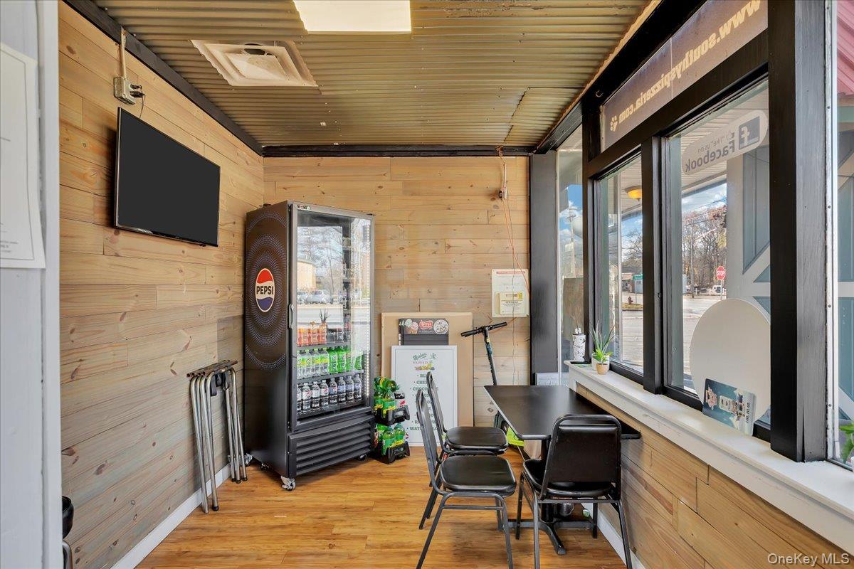 75 Saratoga Avenue Property Photo 7