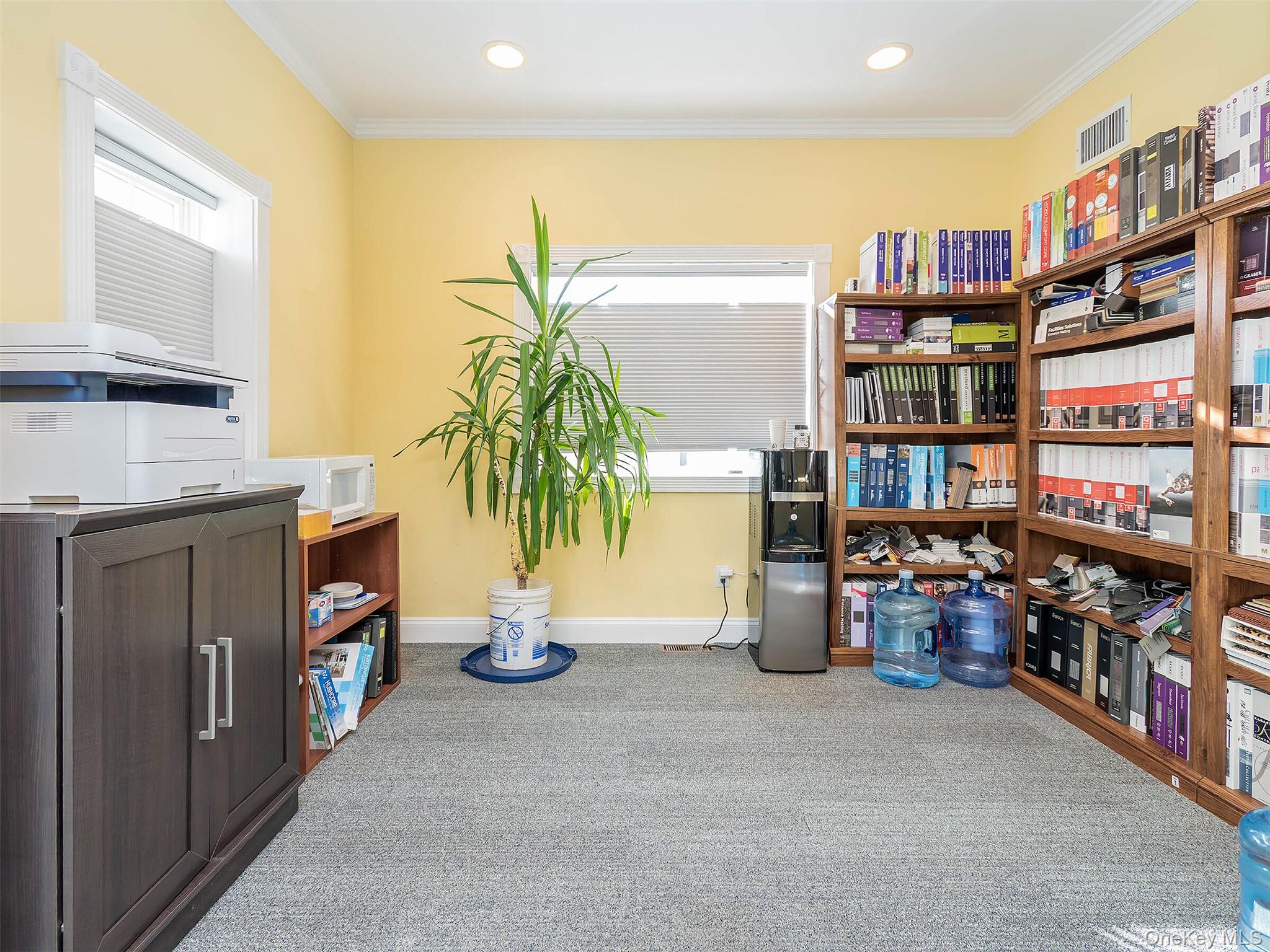 17 S Maryland Avenue Property Photo 8