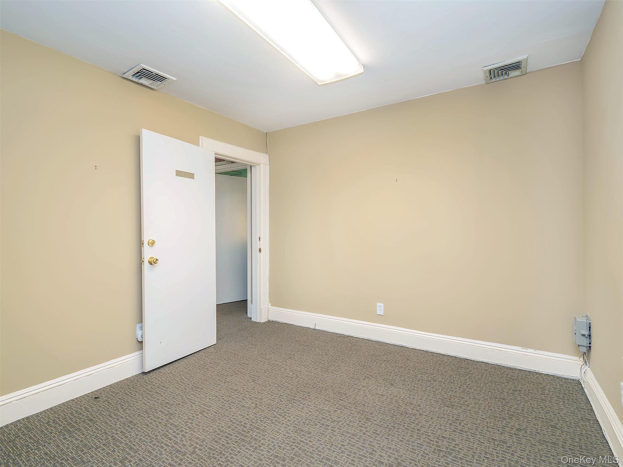 17 S Maryland Avenue Property Photo 25