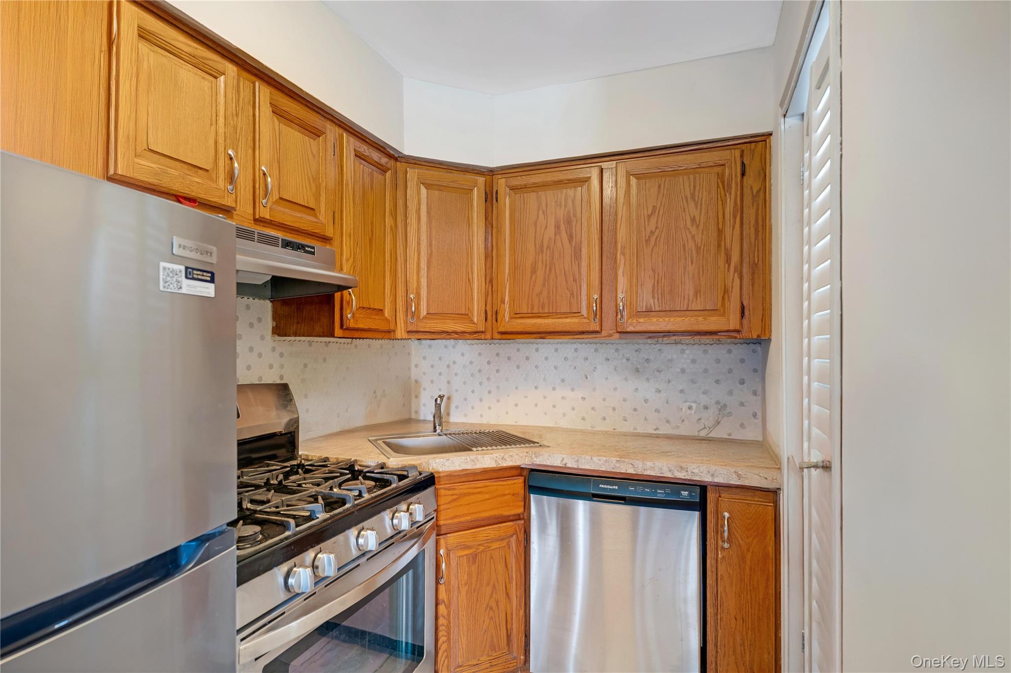 17 Gregory Lane A Property Photo 3