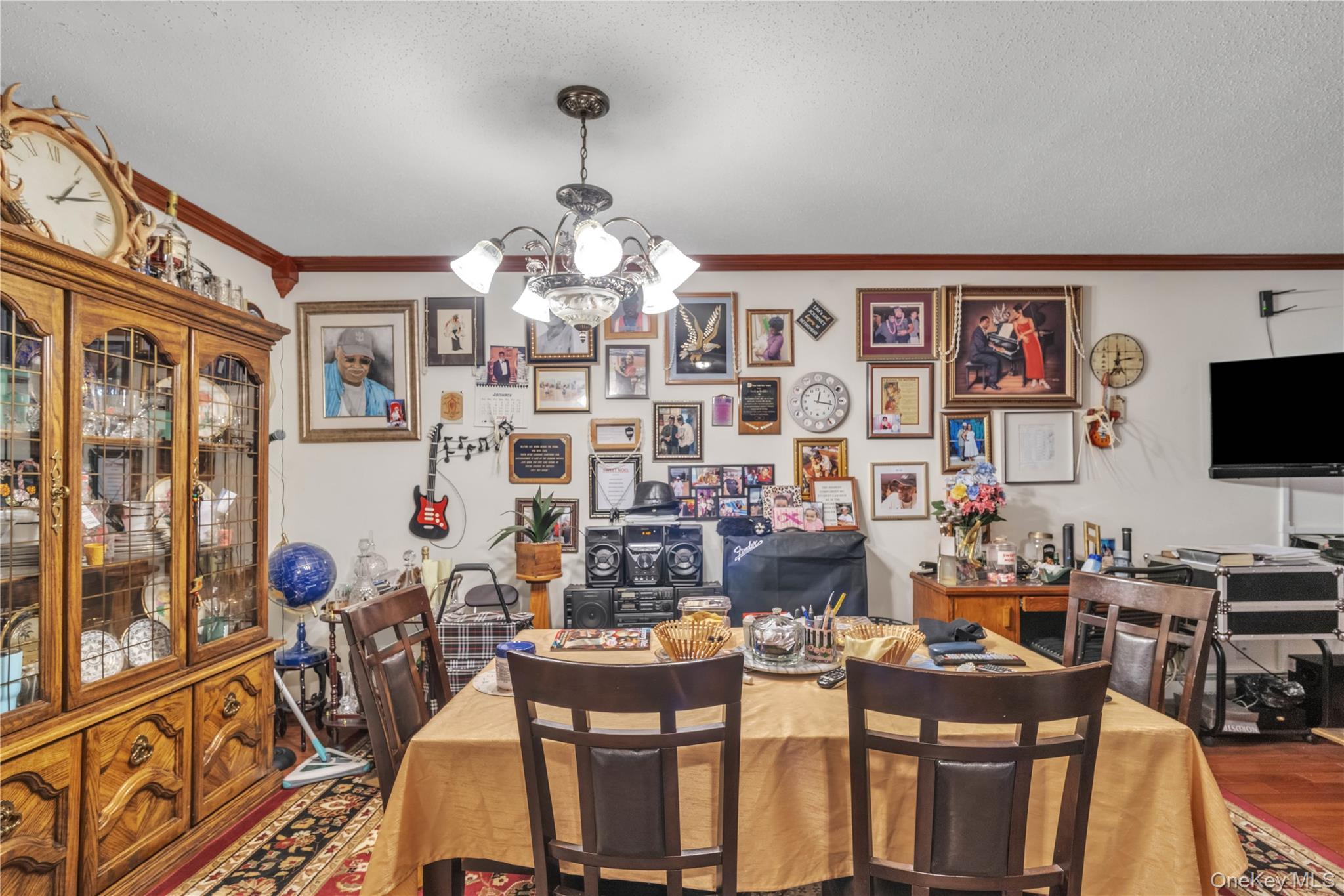 221 Macdougal Street Property Photo 7