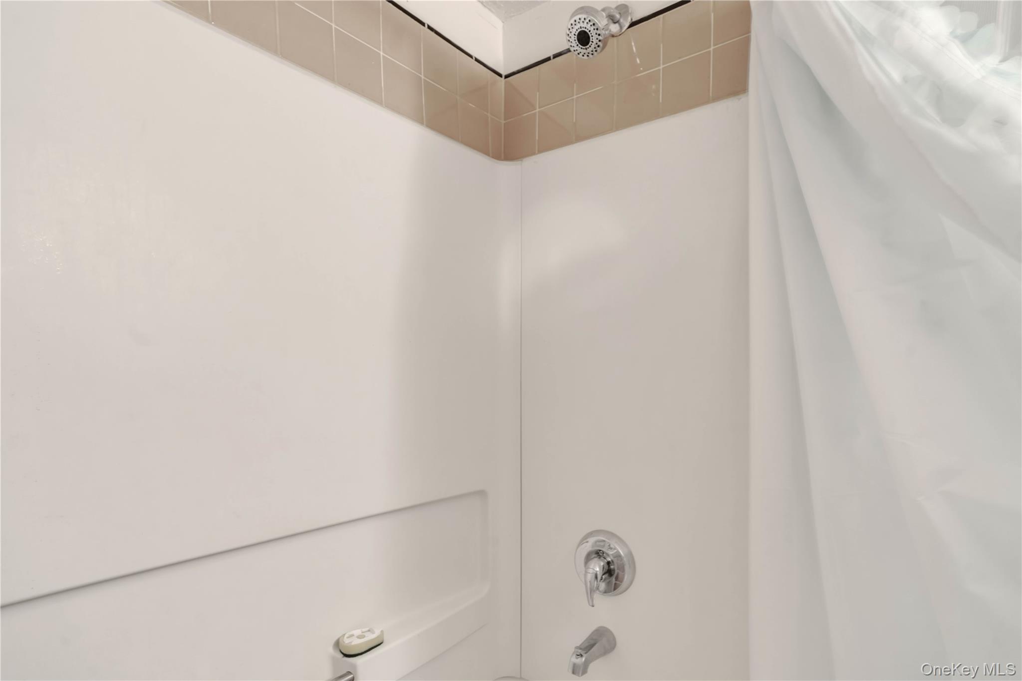 221 Macdougal Street Property Photo 17