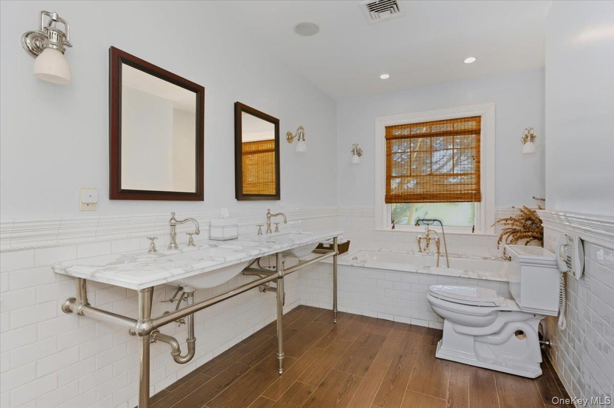 134 Dutchess Boulevard Property Photo 26