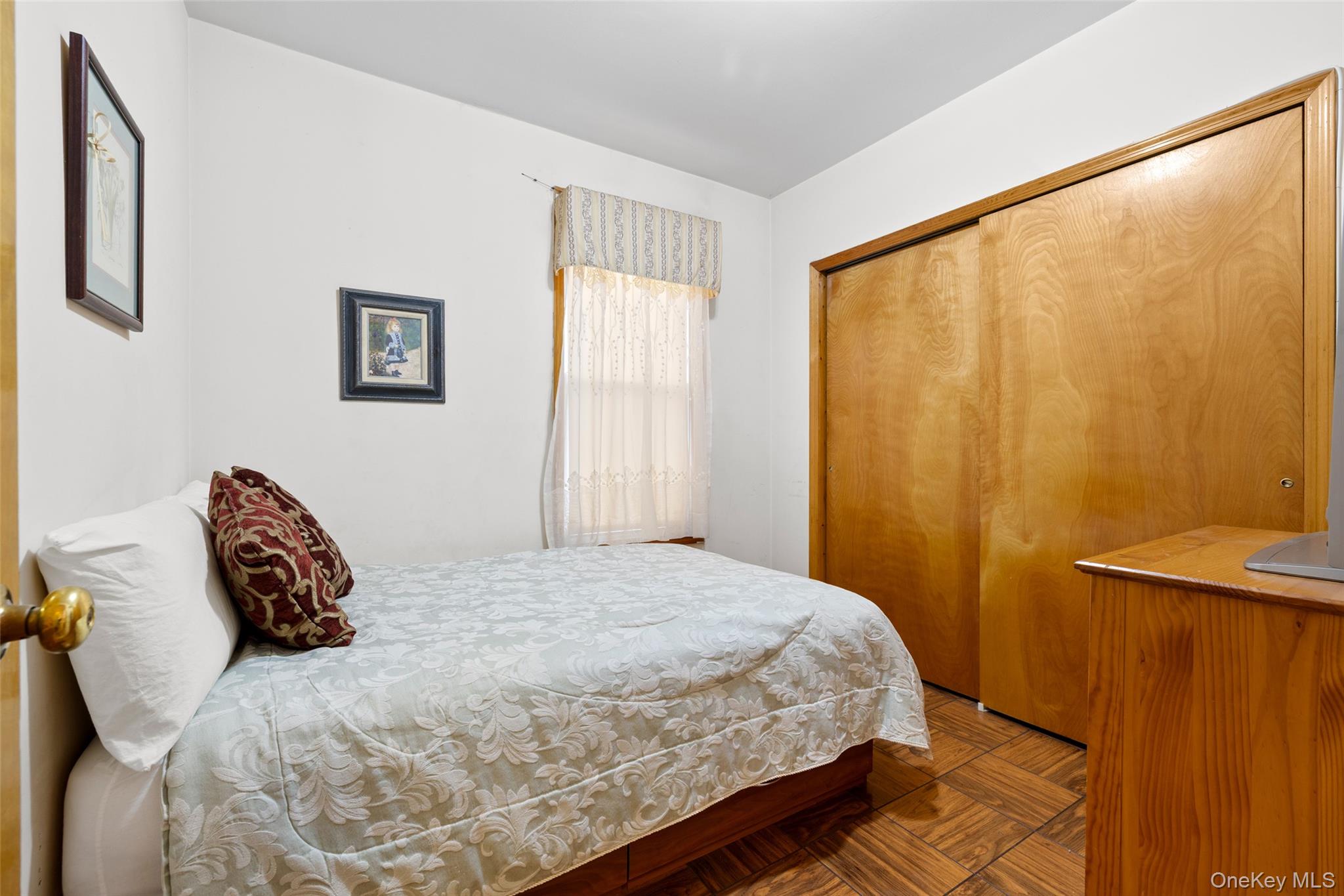 85-83 88th Street Property Photo 14