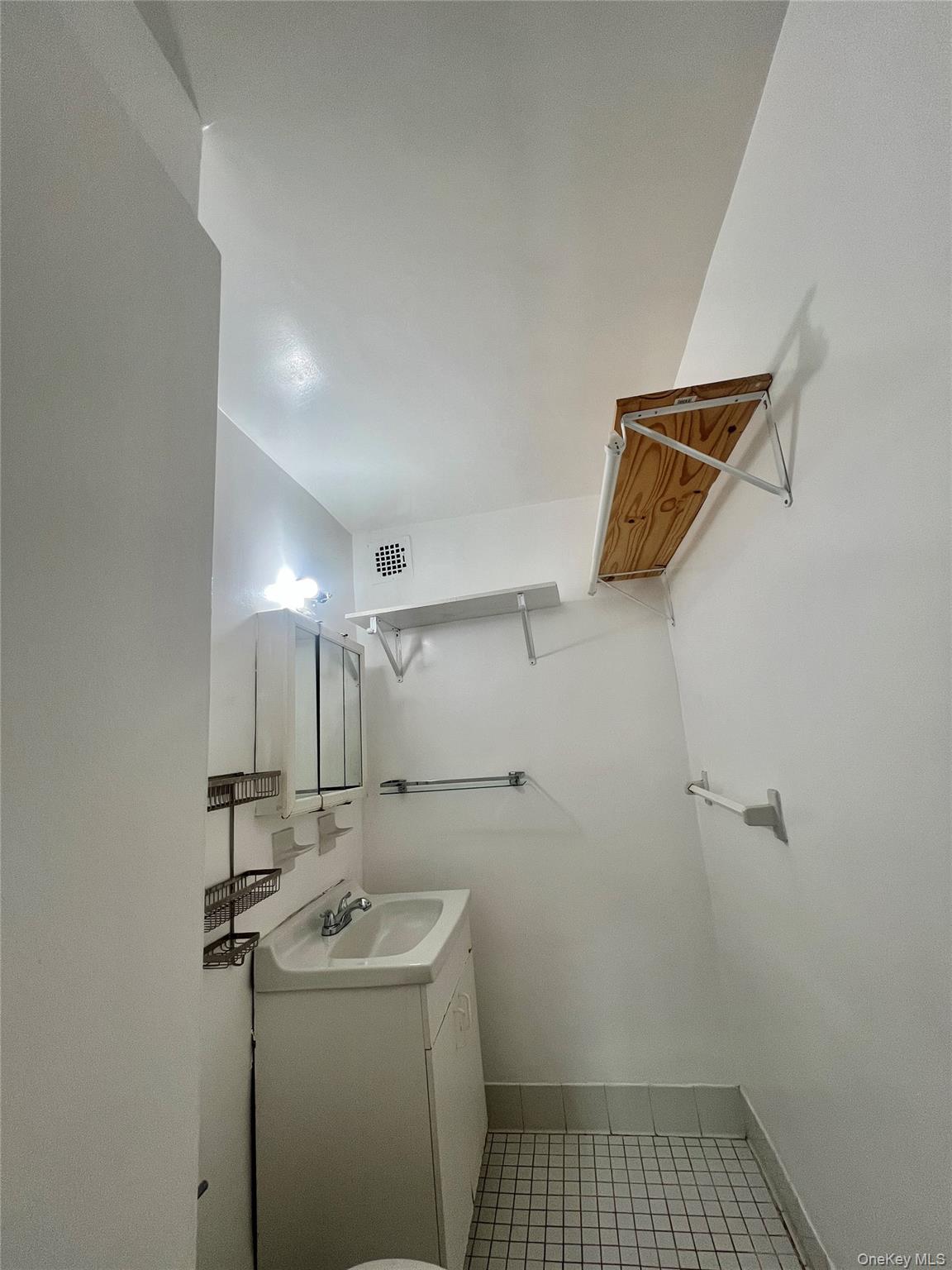 94-30 59 Avenue 4h Property Photo 20