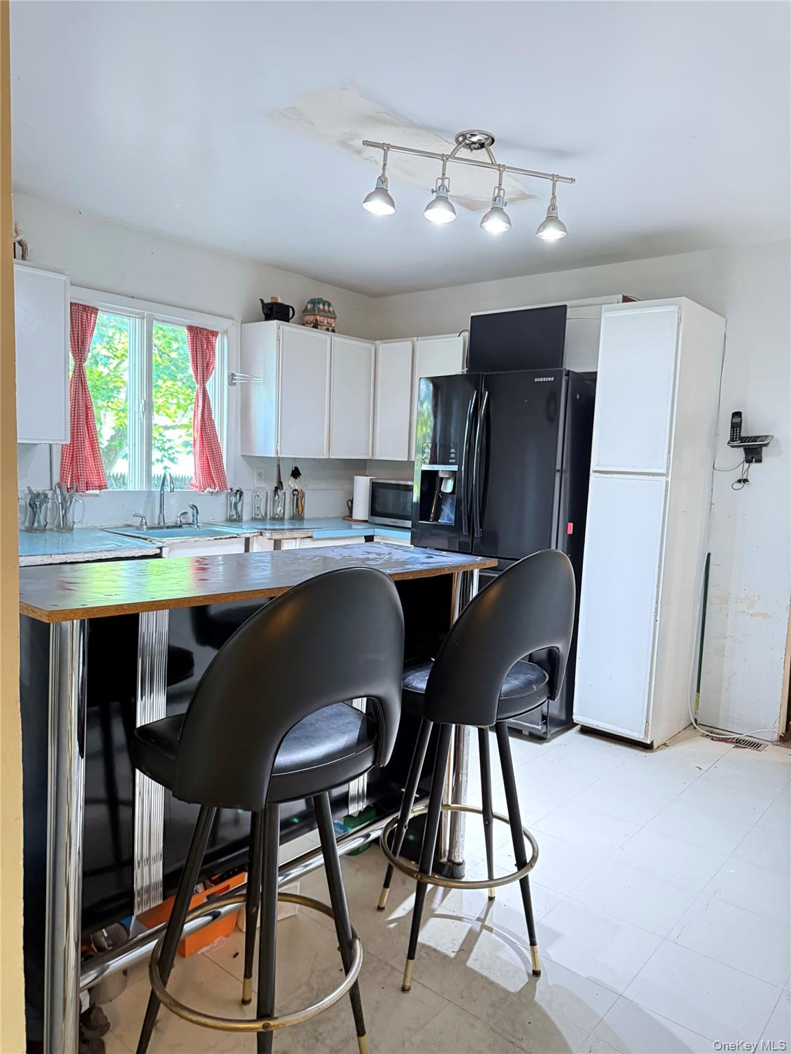 165 Scott Avenue Property Photo 14