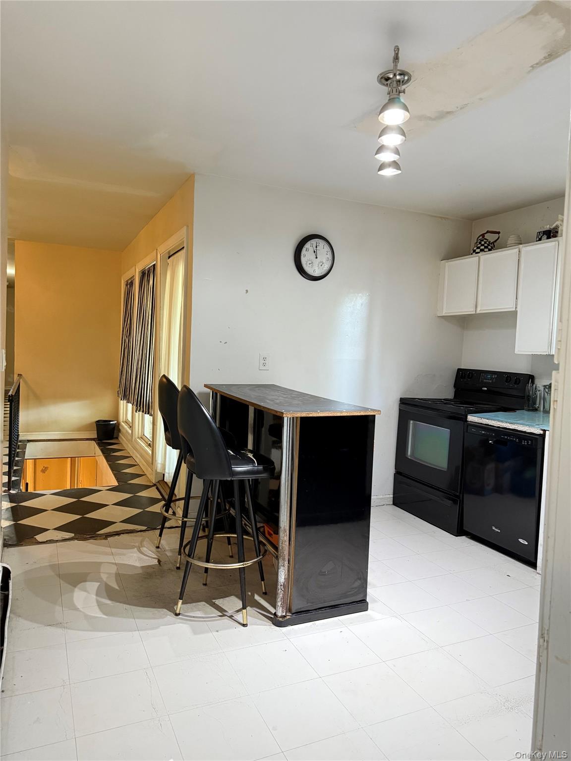 165 Scott Avenue Property Photo 15
