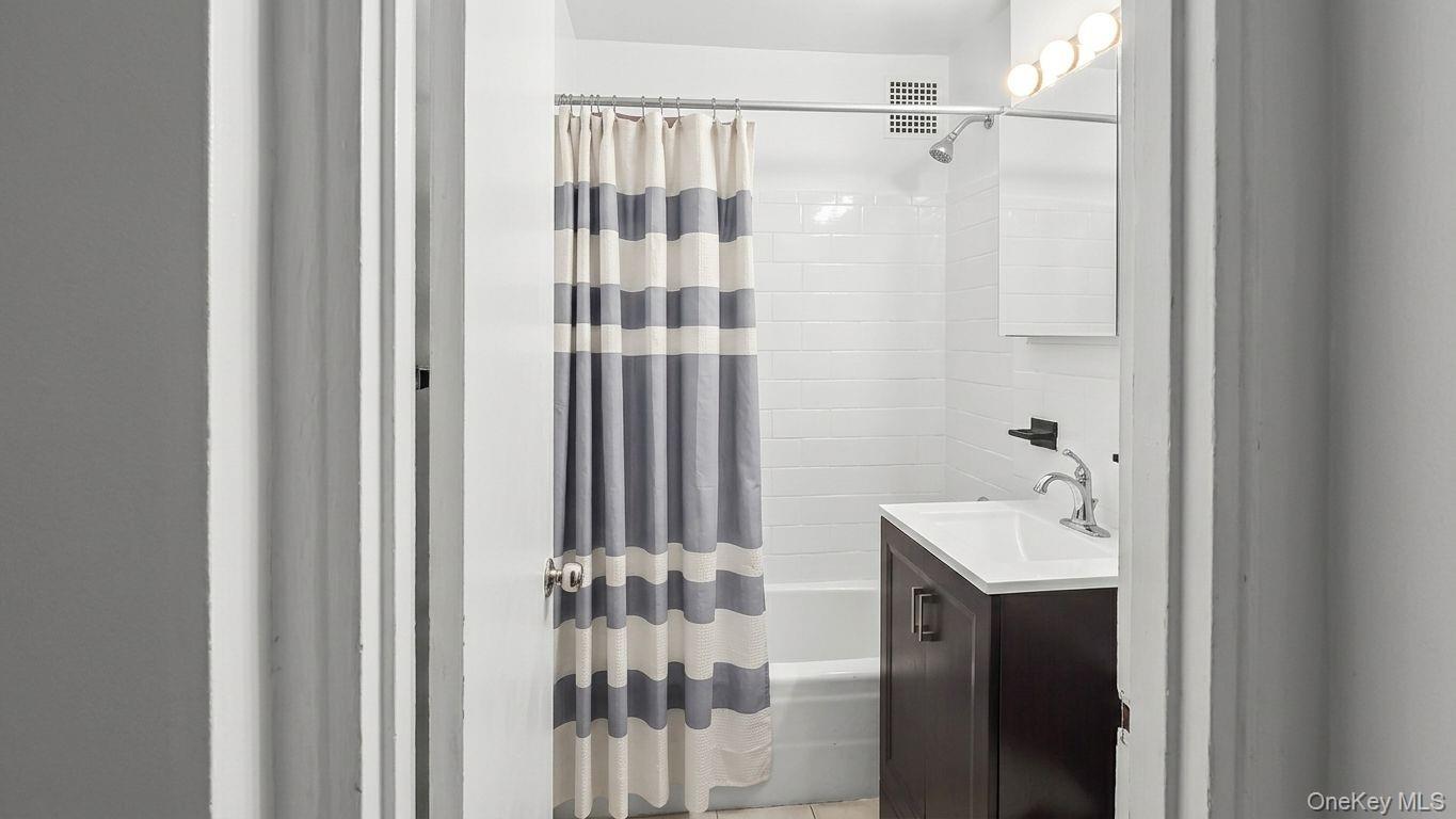 87-20 175th Street 1k Property Photo 5