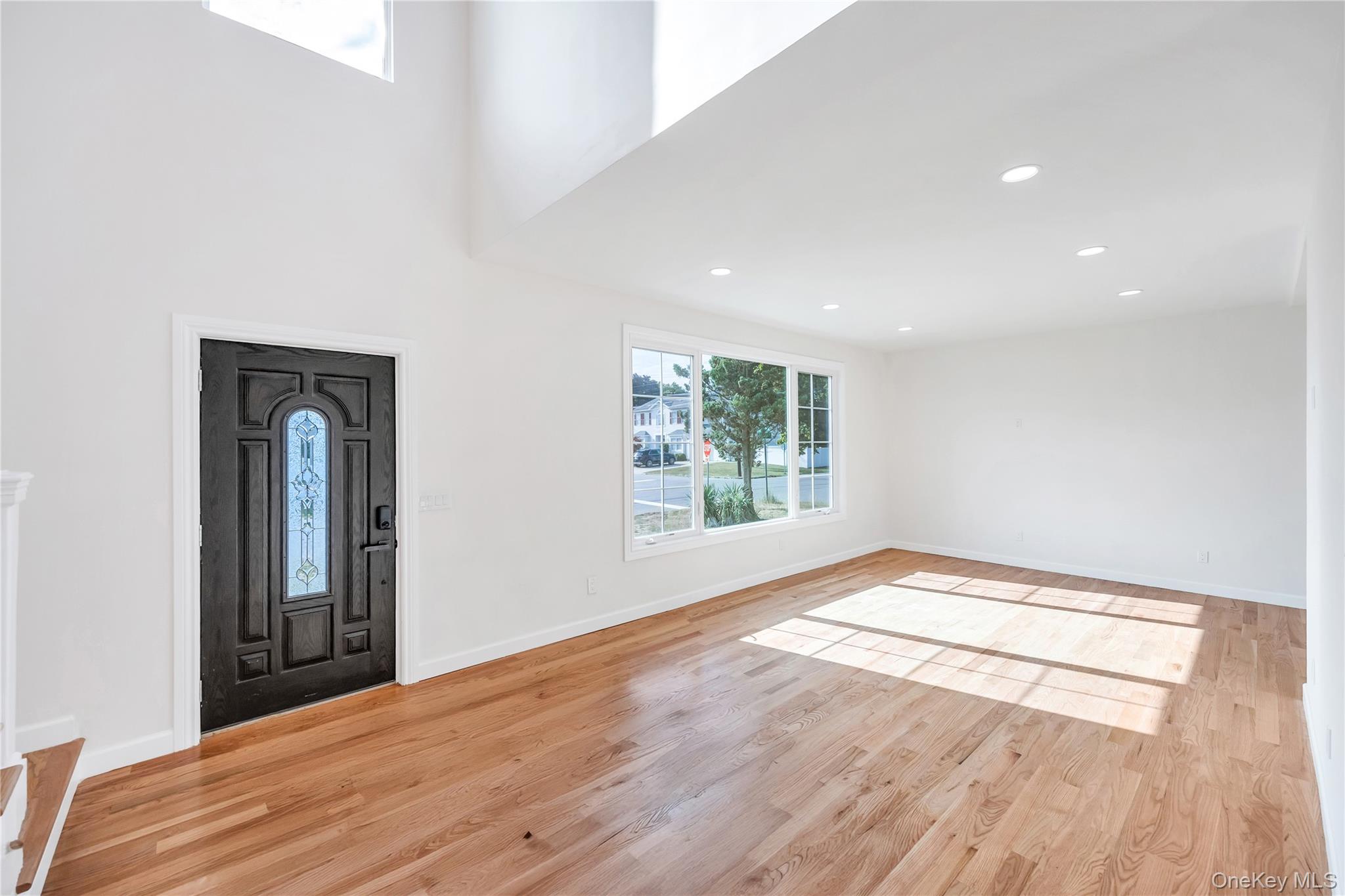 123 Cayuga Avenue Property Photo 4