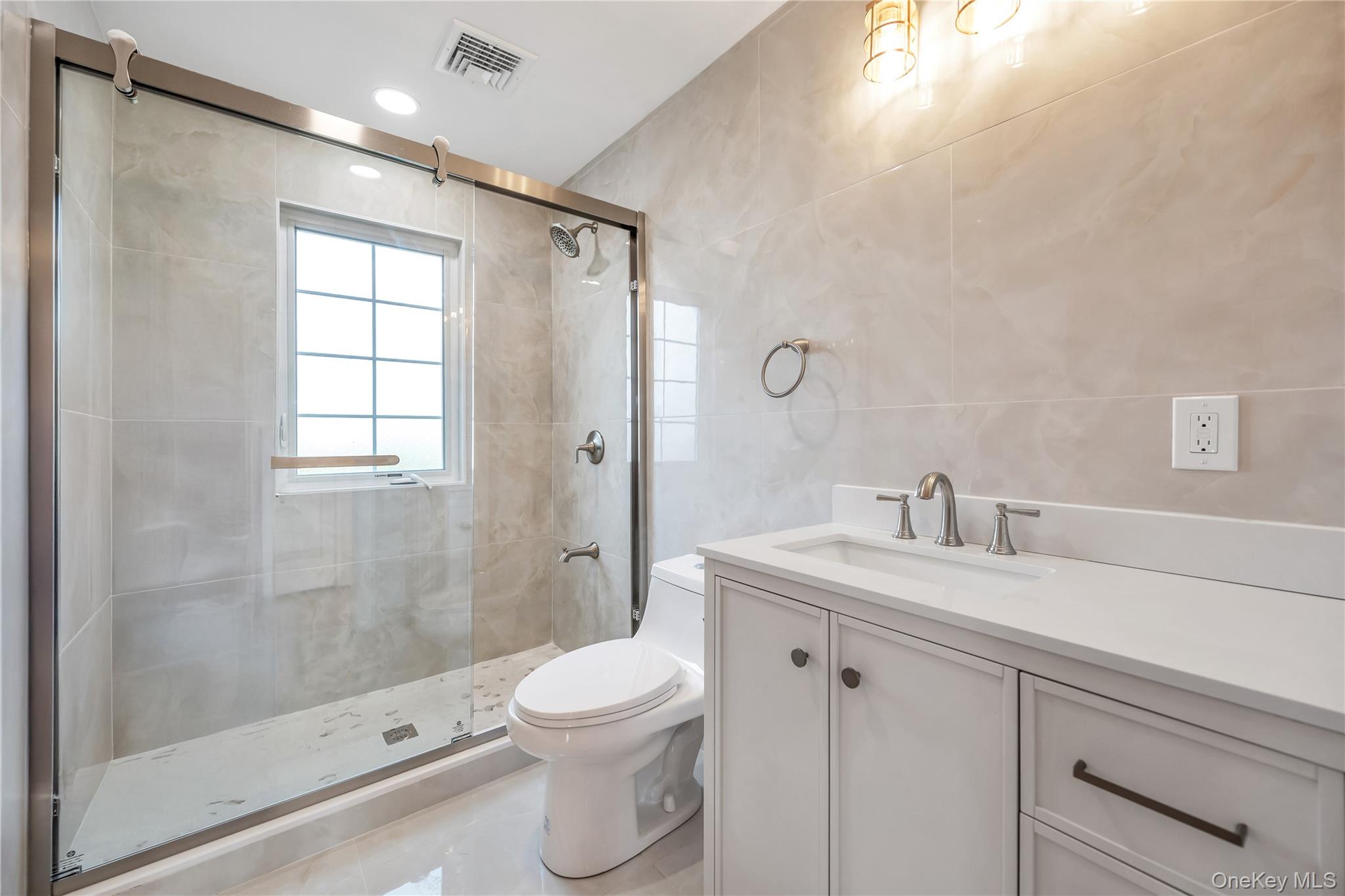 123 Cayuga Avenue Property Photo 10