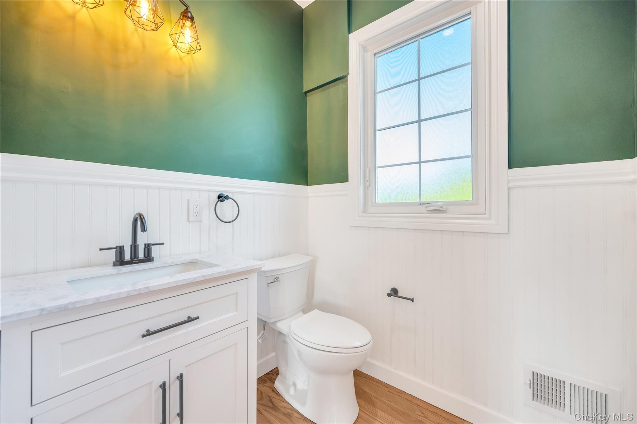 123 Cayuga Avenue Property Photo 11