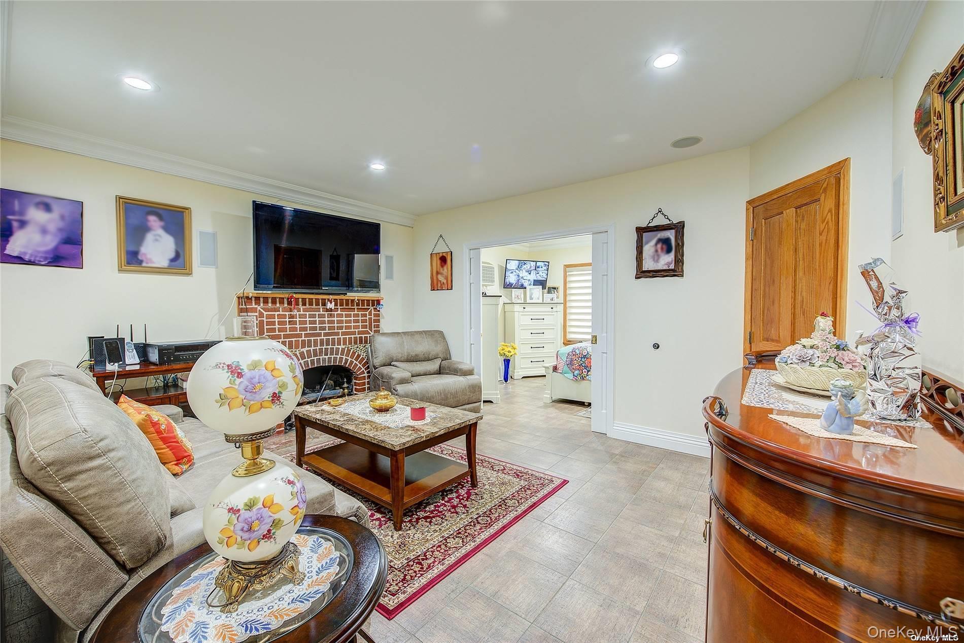 43-33 163rd Street Property Photo 4