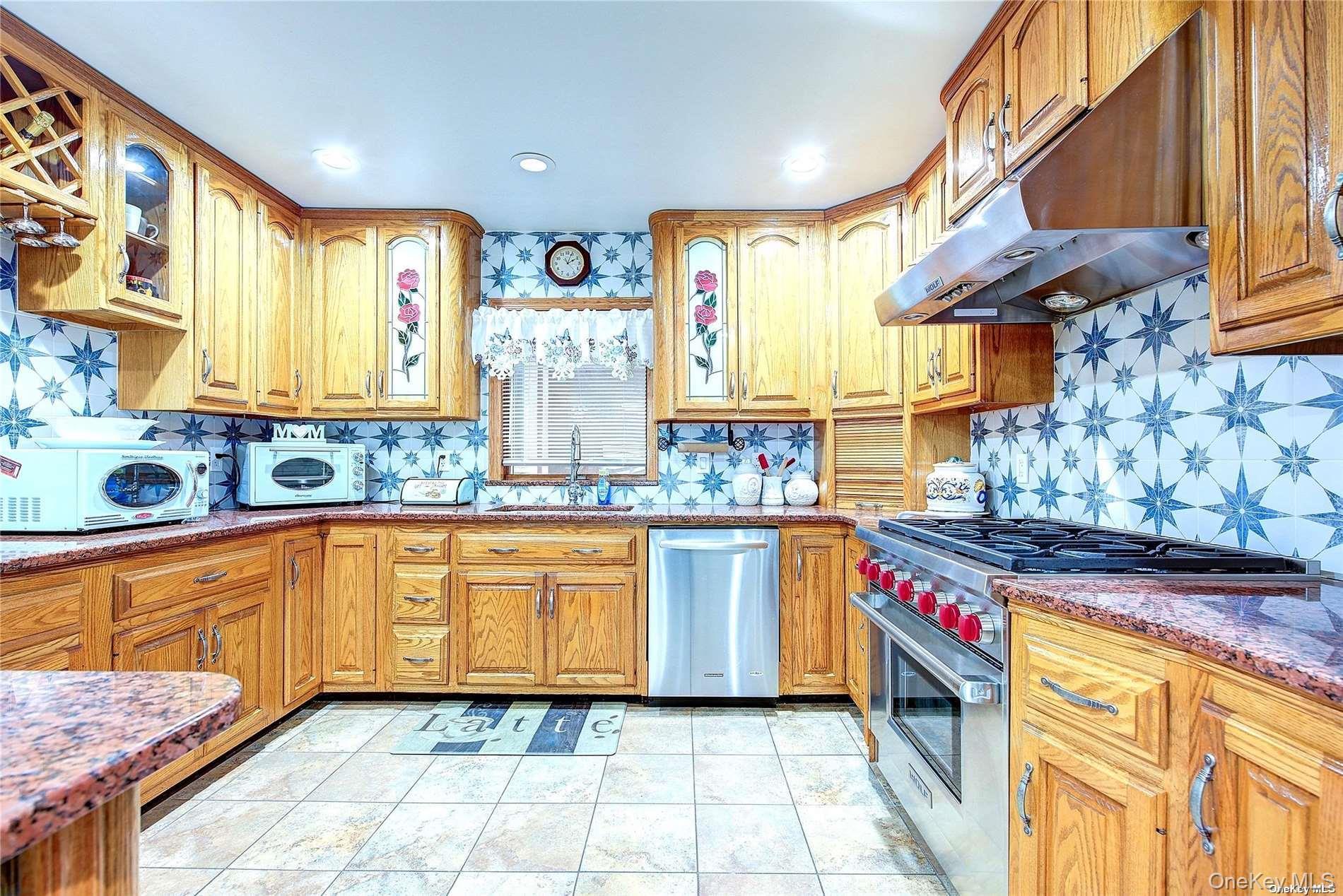 43-33 163rd Street Property Photo 6