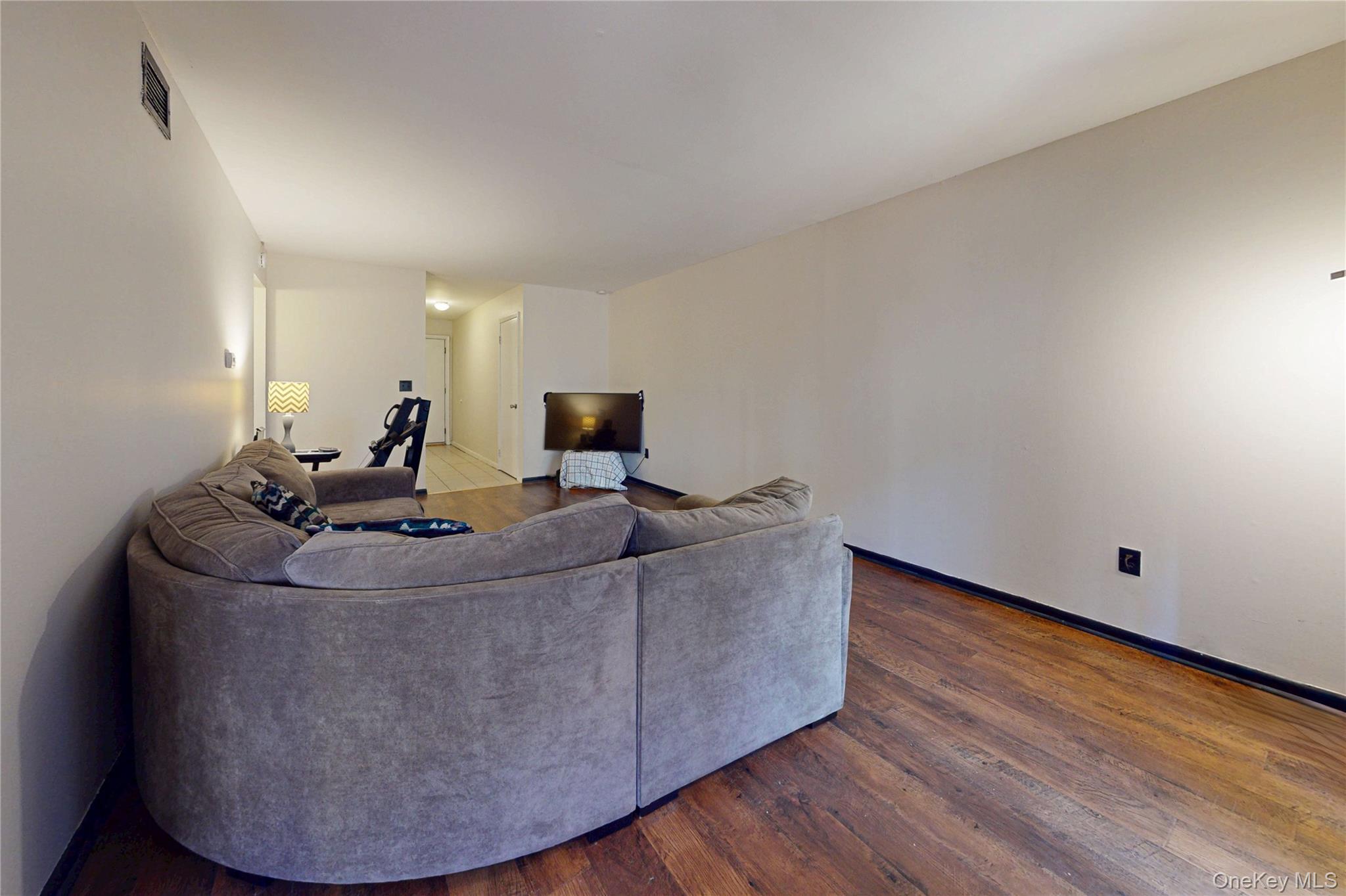 26 Cooper Road 914 Property Photo 5